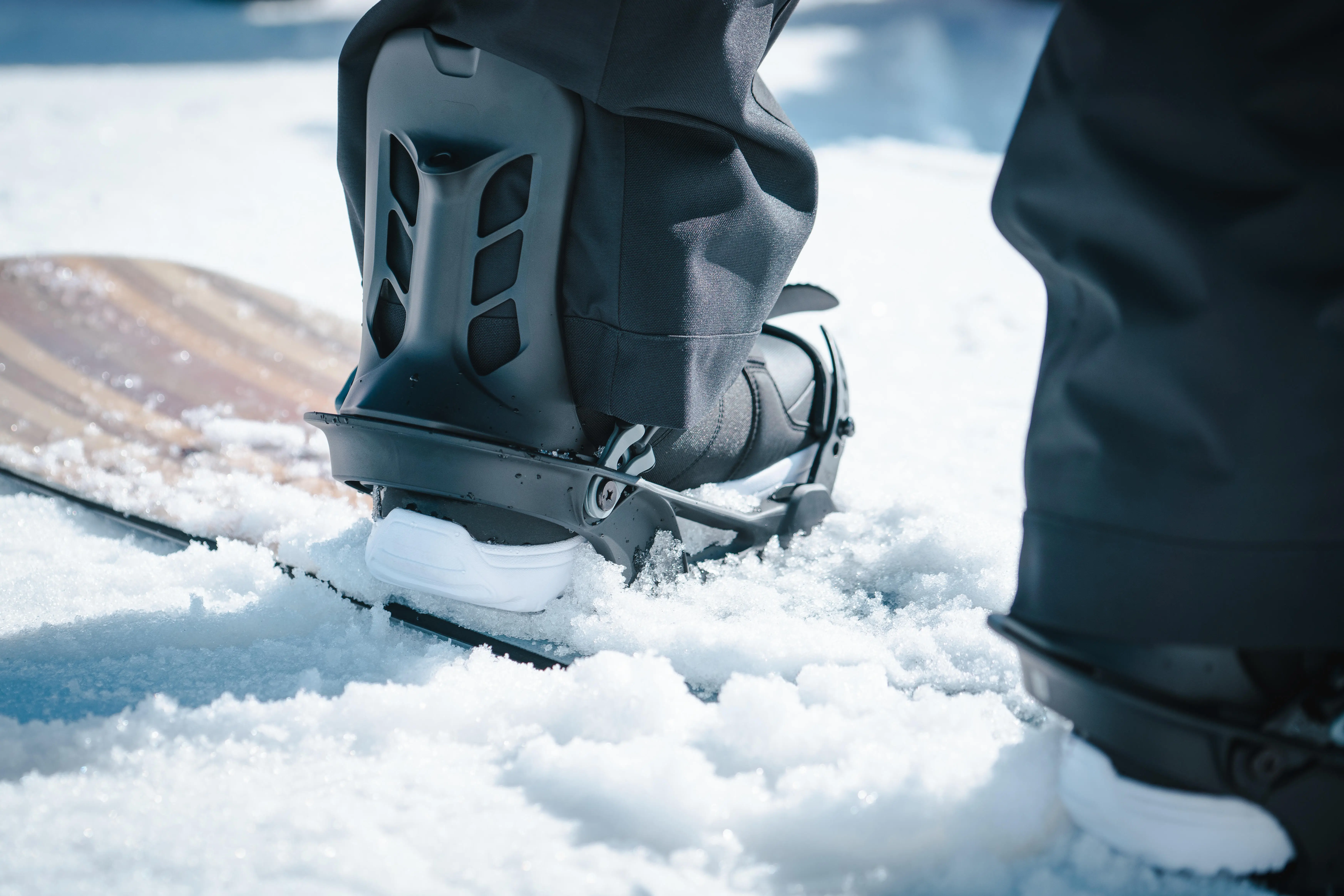 10292-snowboard-bindings-snb-100-1.jpg