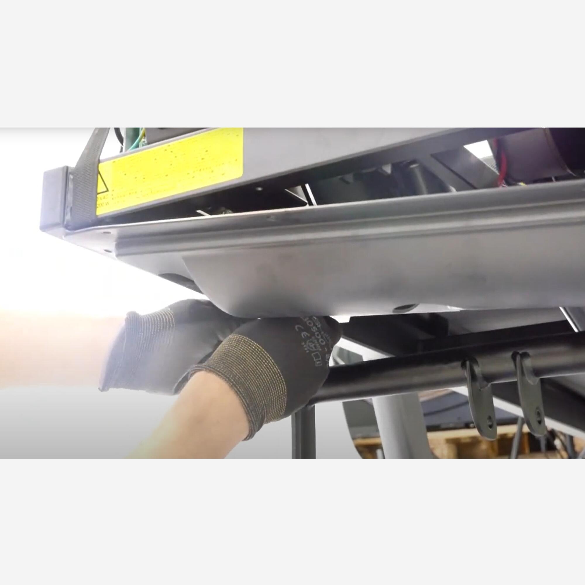 TREAD' LOWER CASING REPLACEMENT