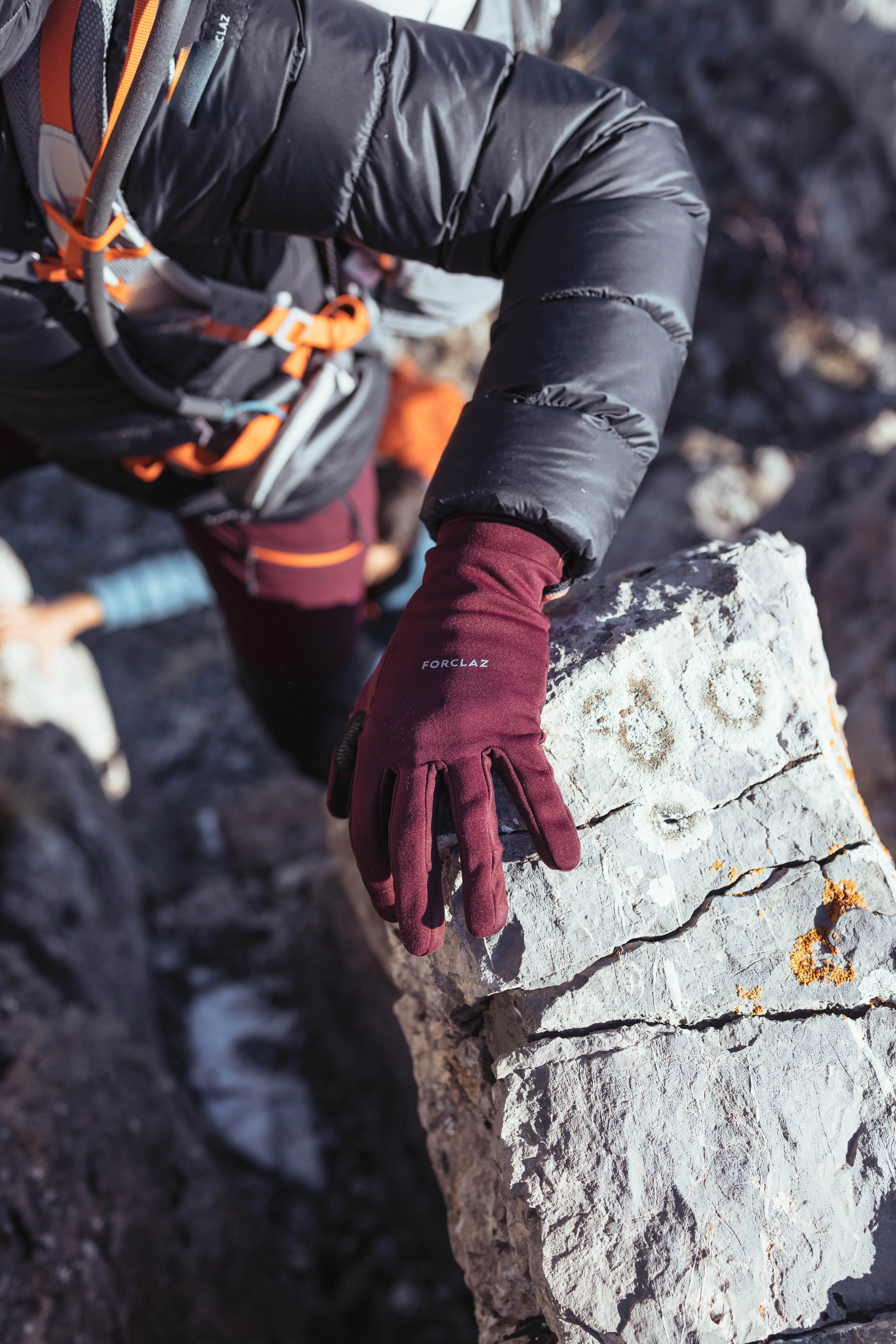 10529-mid-season-hiking-gloves-mt-500-1.jpg