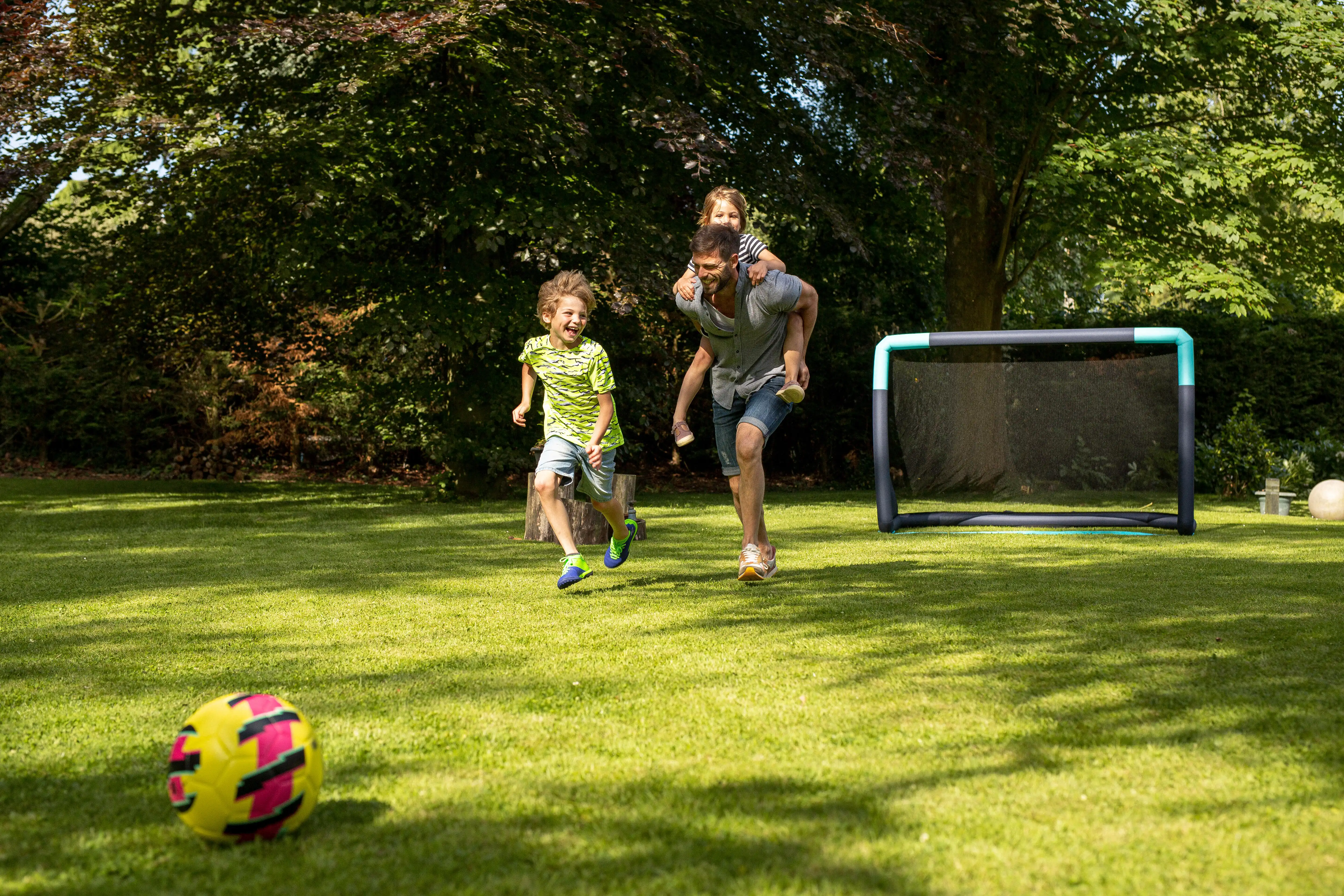 10827-kids-x27-size-5-lightweight-learning-soccer-ball-yellow-pink-1.jpg