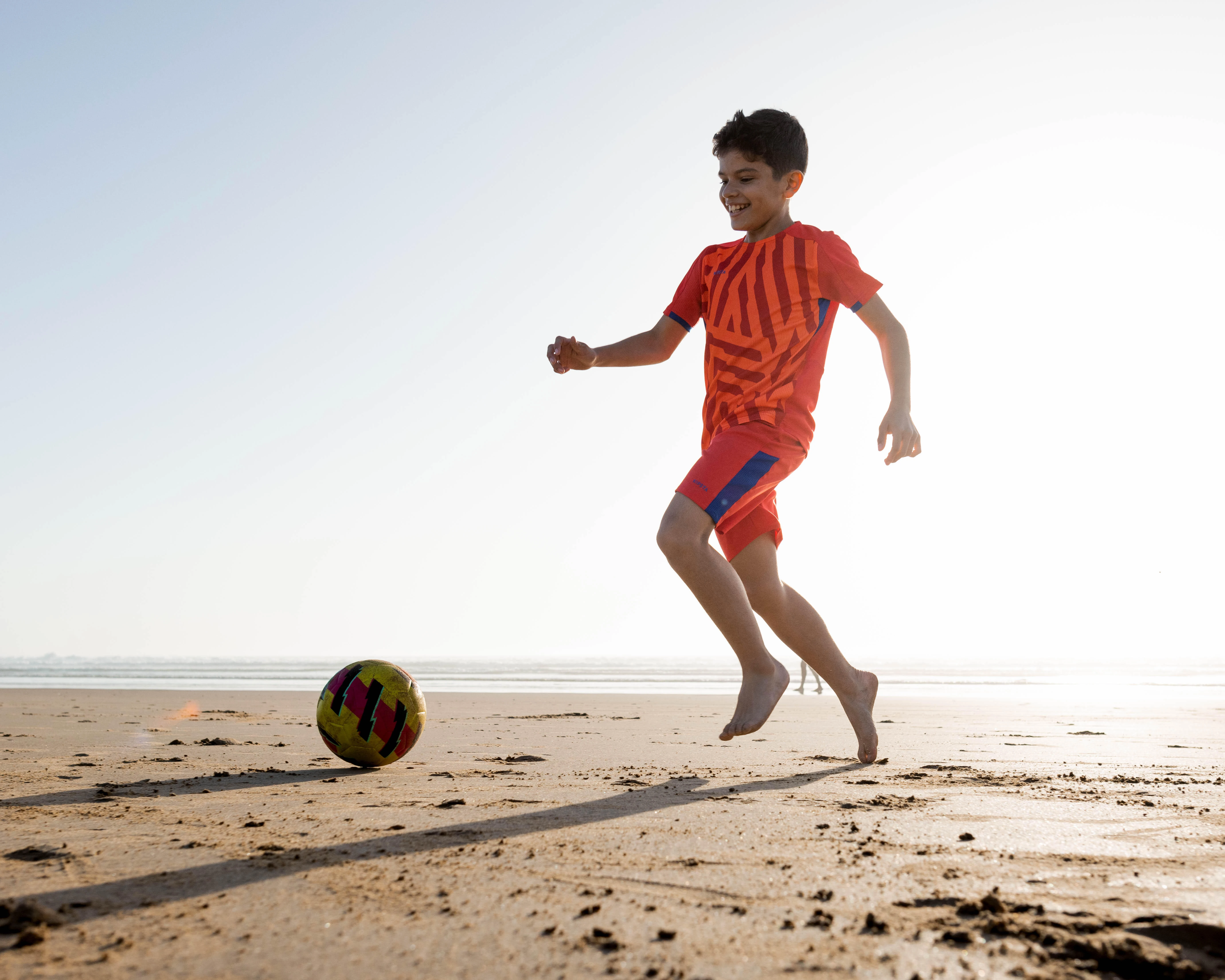 10827-kids-x27-size-5-lightweight-learning-soccer-ball-yellow-pink-1.jpg