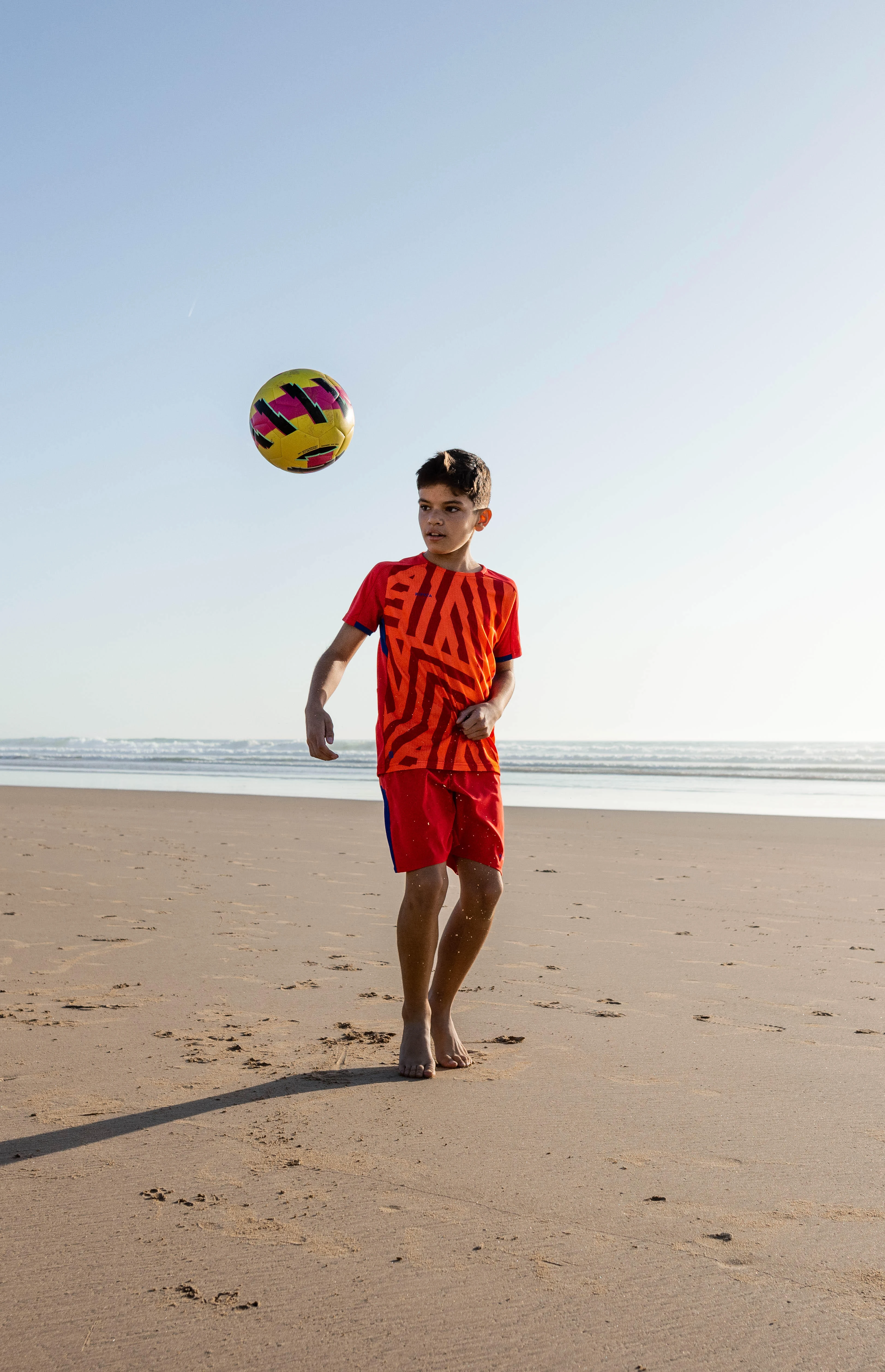 10827-kids-x27-size-5-lightweight-learning-soccer-ball-yellow-pink-1.jpg