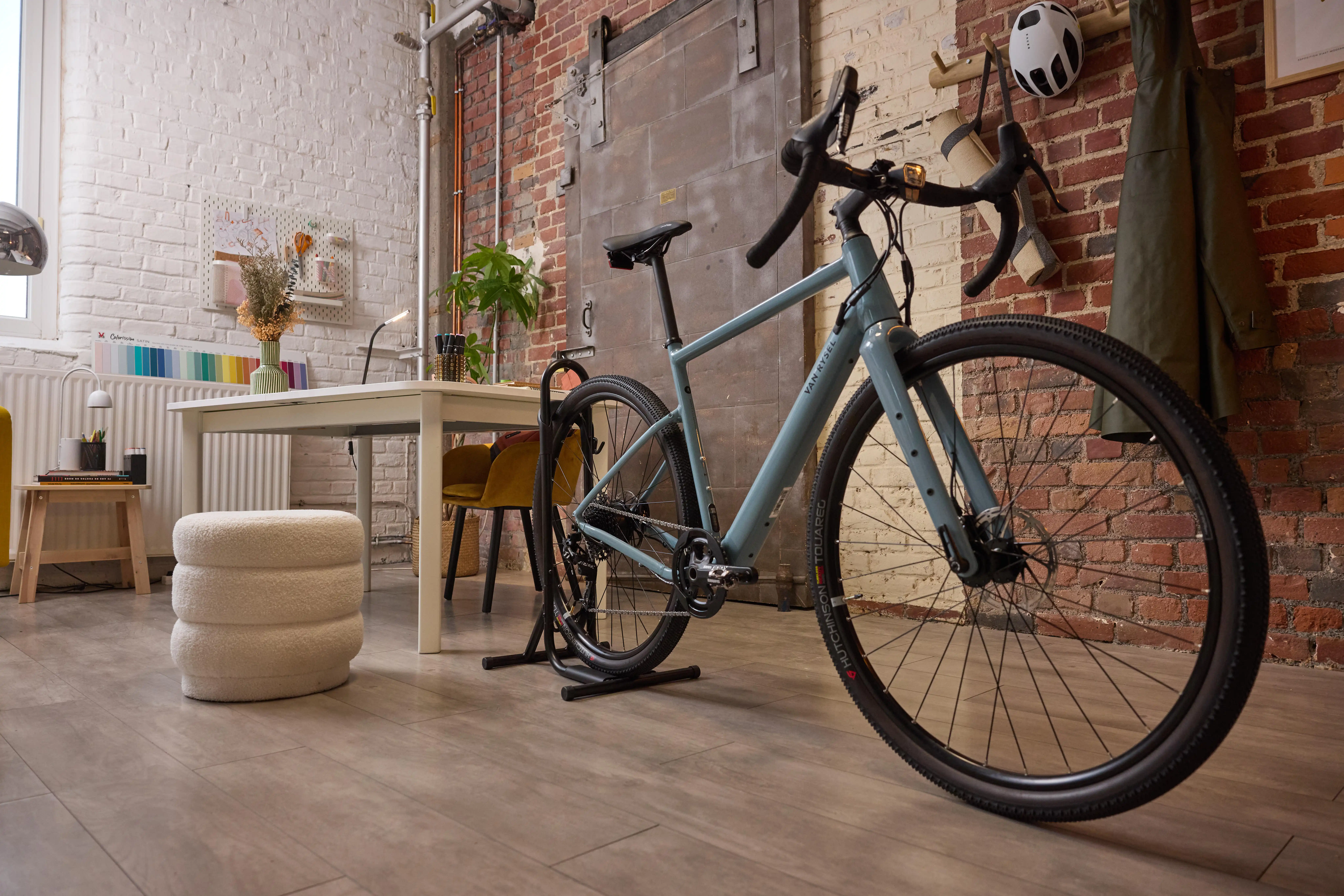 10866-2-in-1-floor-rack-for-1-bike-1.jpg
