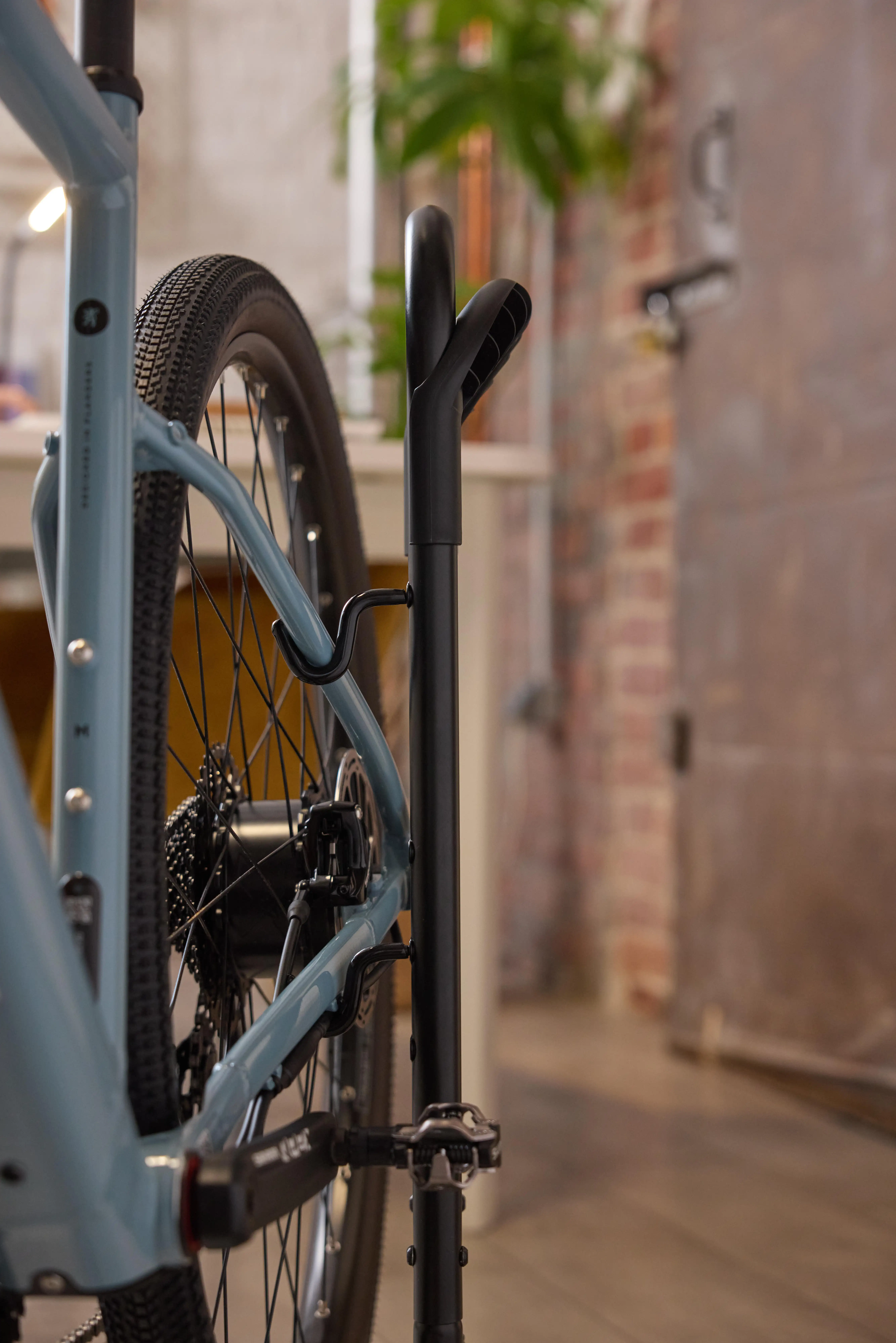 10866-2-in-1-floor-rack-for-1-bike-1.jpg