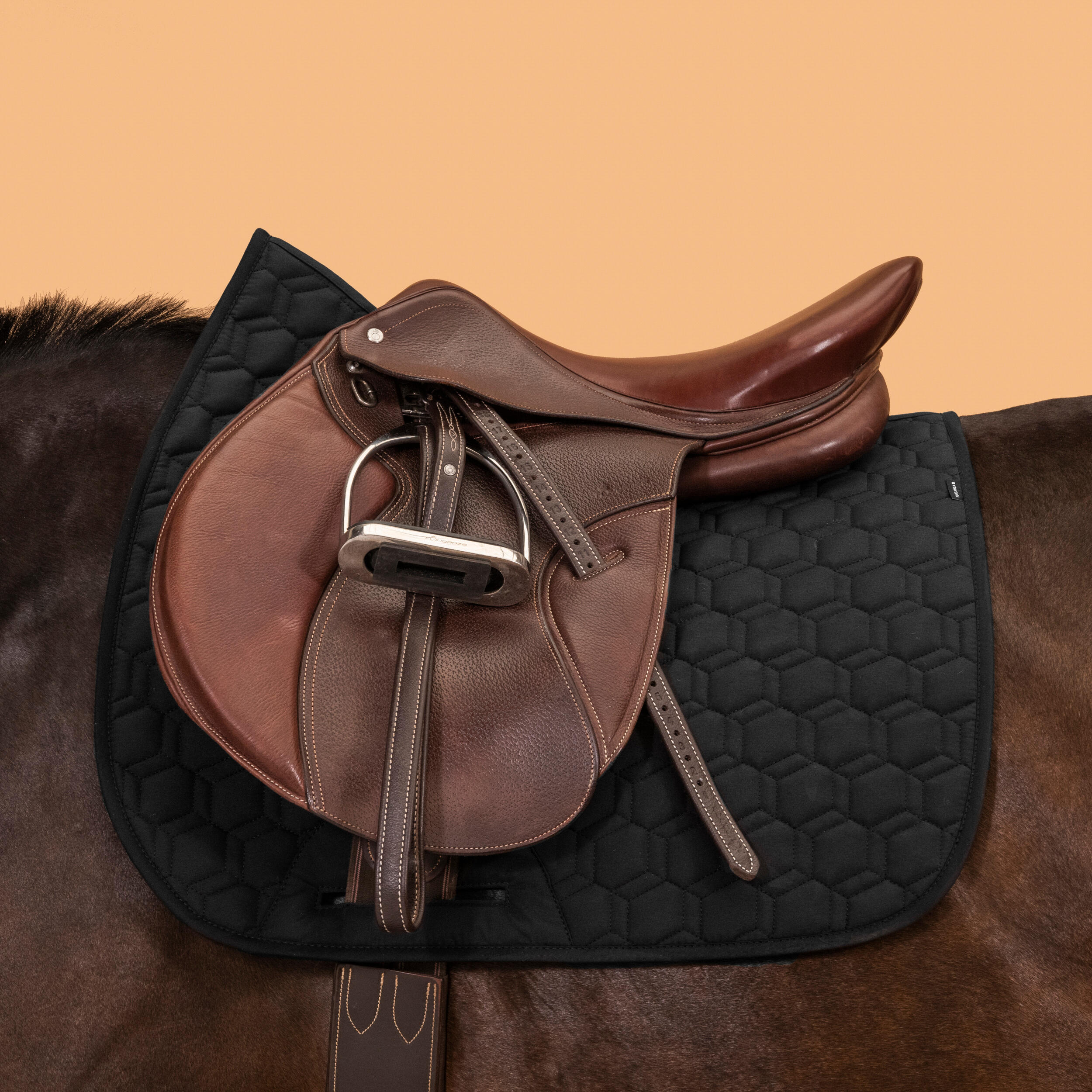 11190-horse-riding-reversible-saddle-cloth-500-black-burgundy-1.jpg