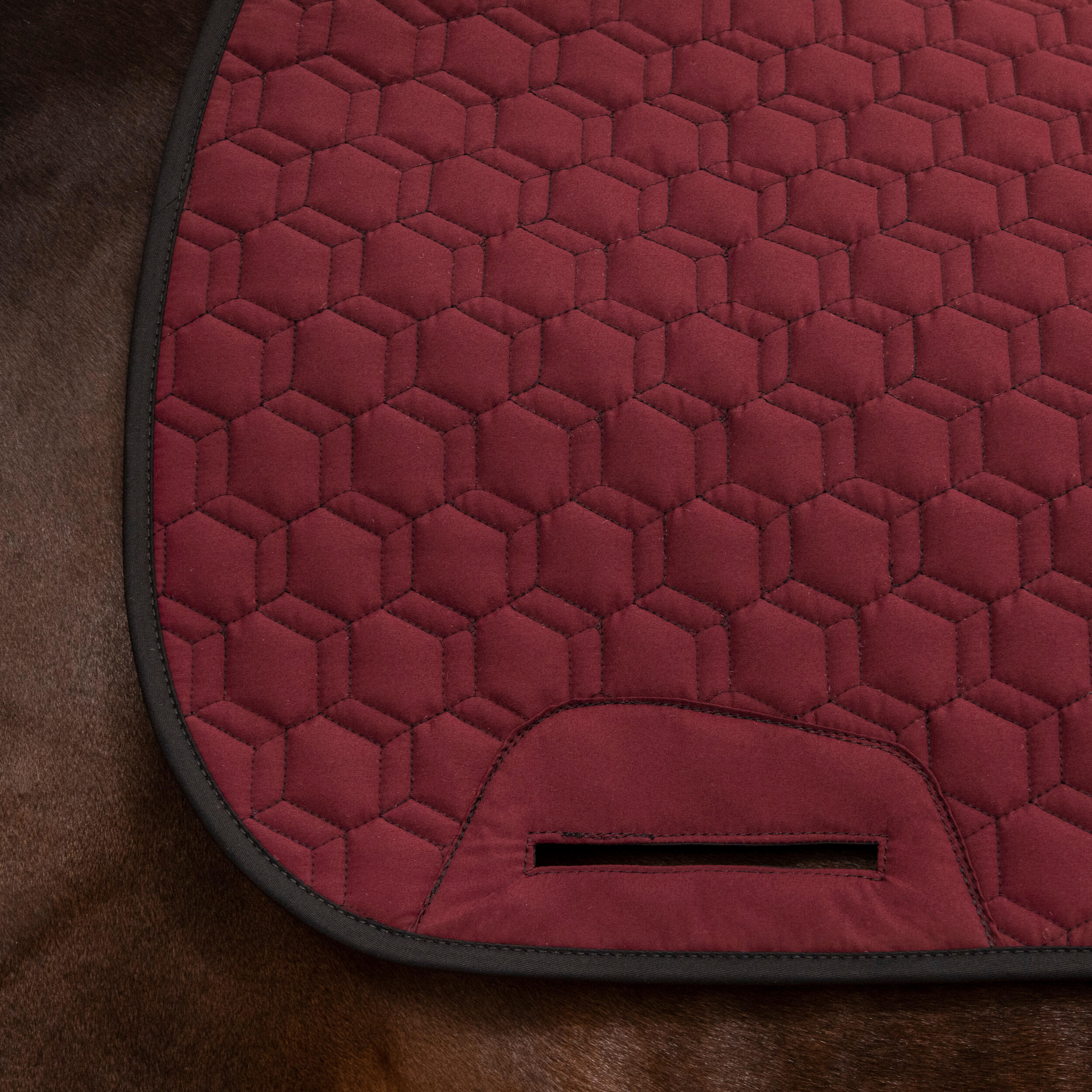 11190-horse-riding-reversible-saddle-cloth-500-black-burgundy-1.jpg