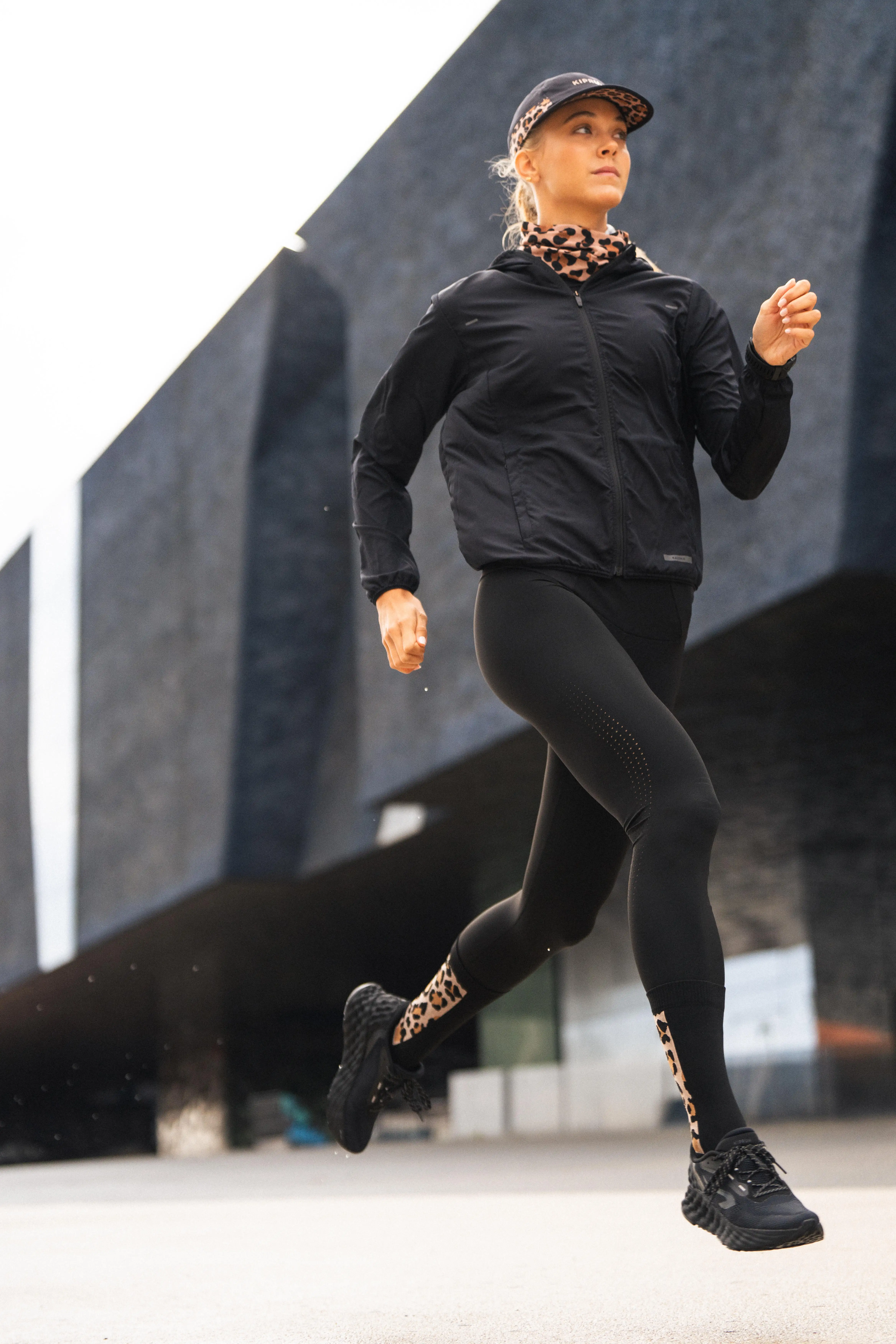 11433-women-x27-s-light-running-leggings-run-900-1.jpg