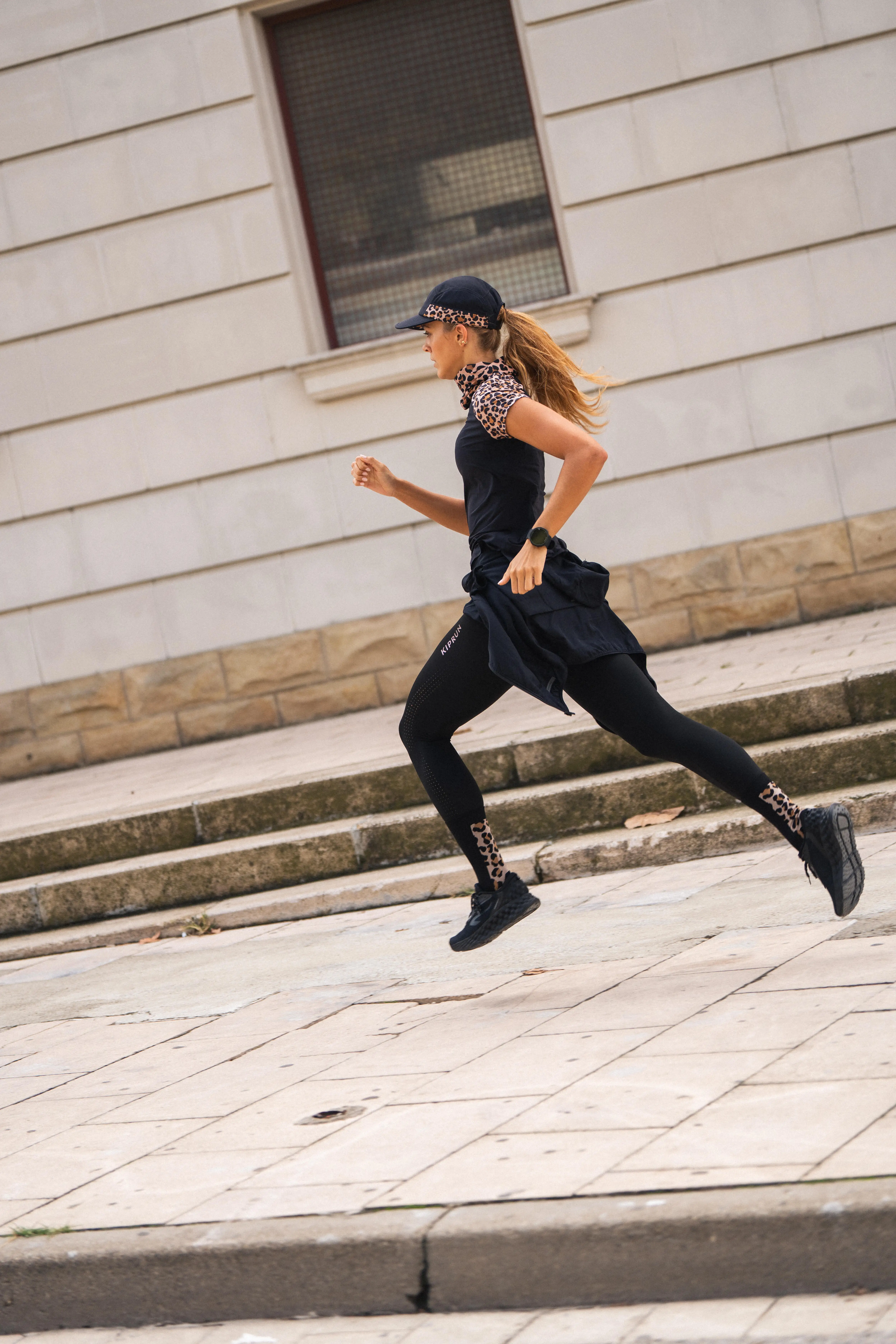 11433-women-x27-s-light-running-leggings-run-900-1.jpg