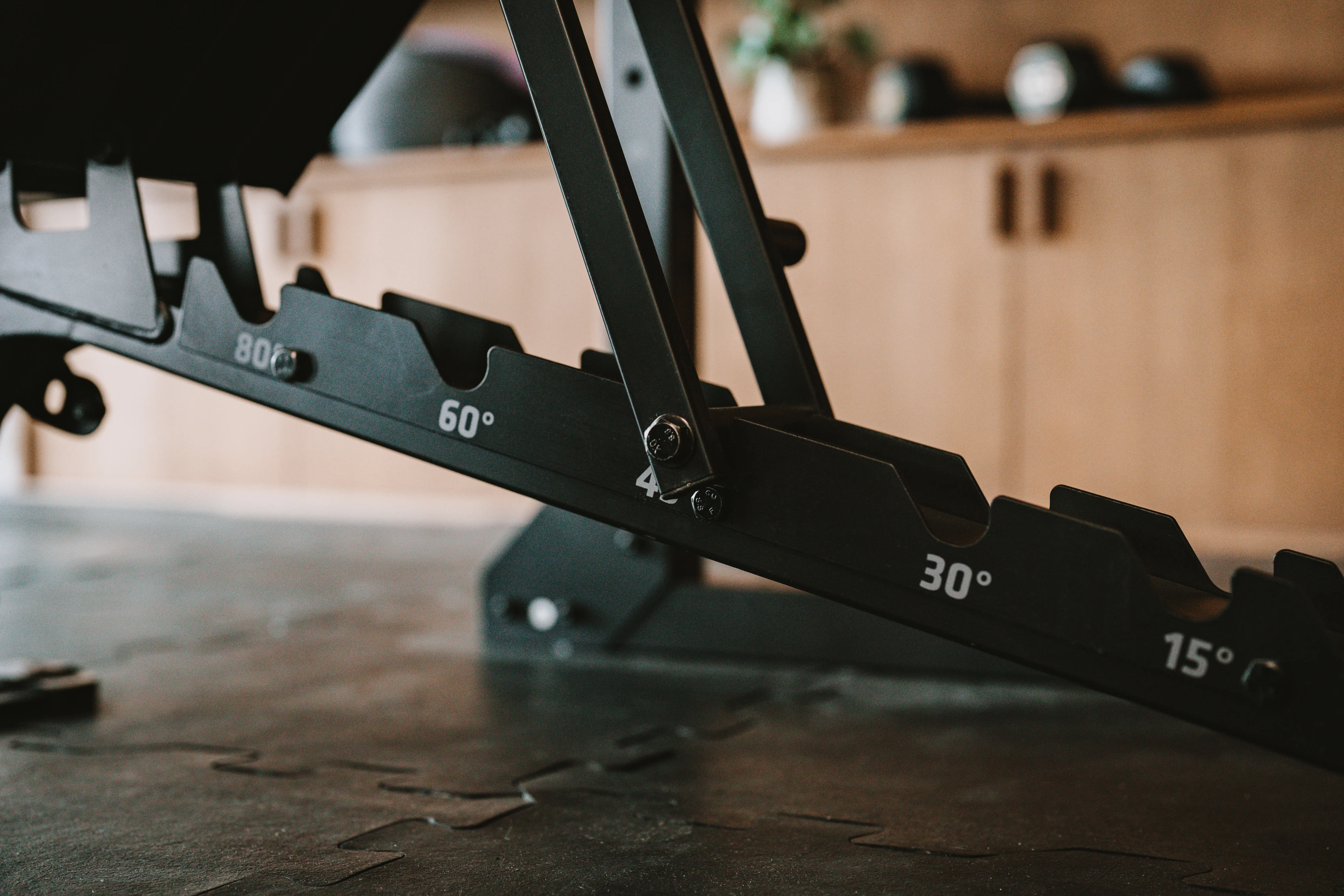 11731-incline-bench-press-banc-900-1.jpg