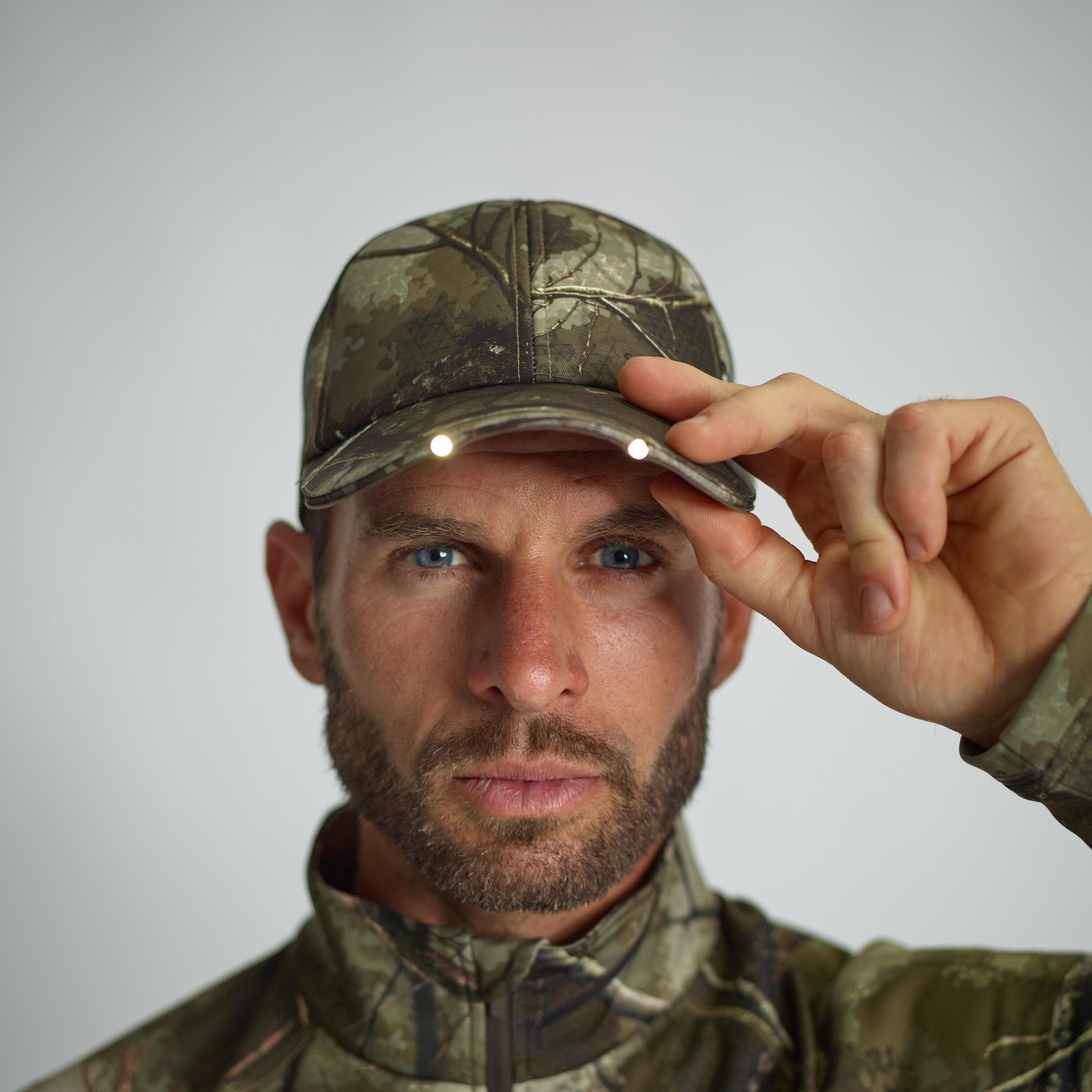 11789-illuminated-cap-led-camo-treemetic-1.jpg