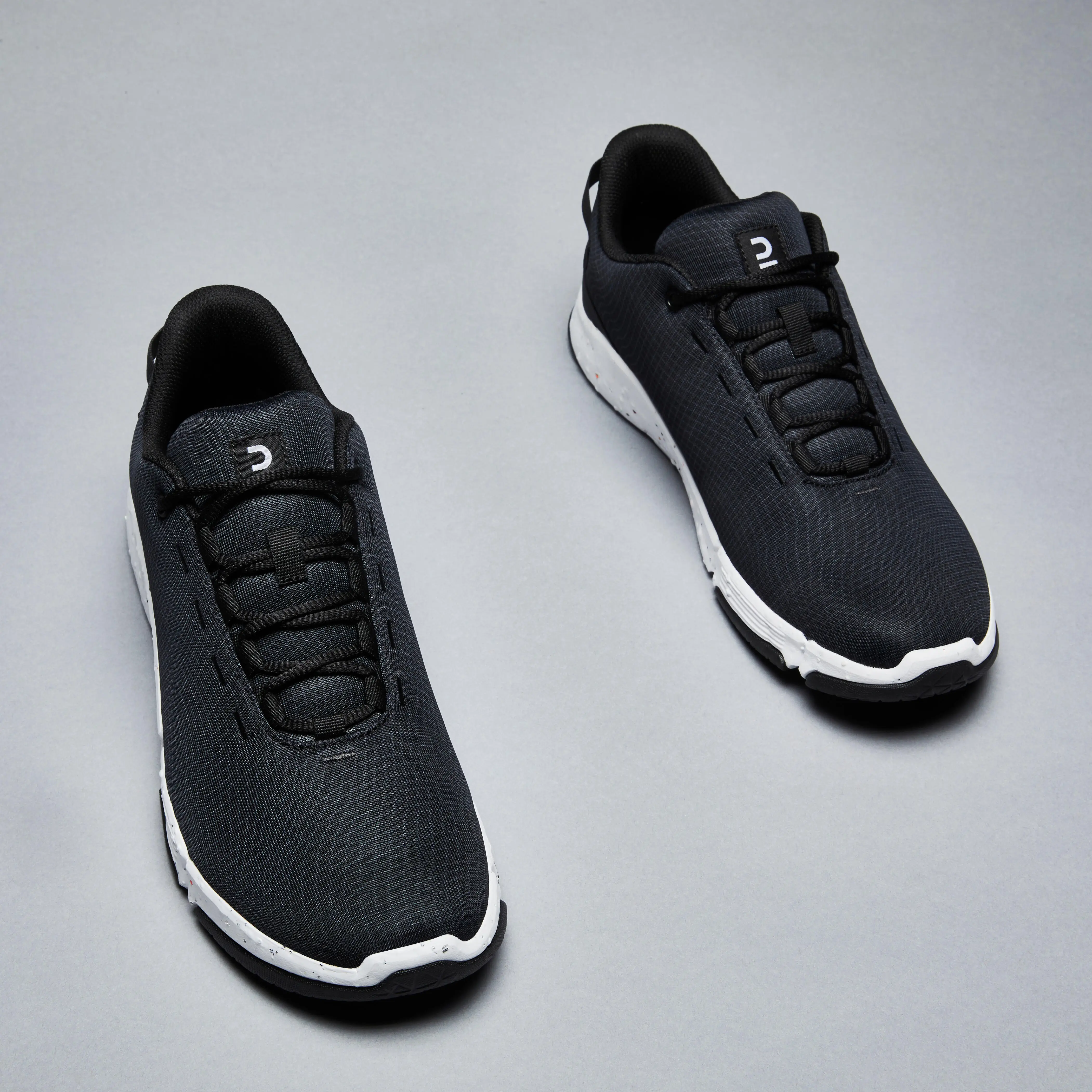 11824-men-x27-s-gym-shoes-100-black-1.jpg