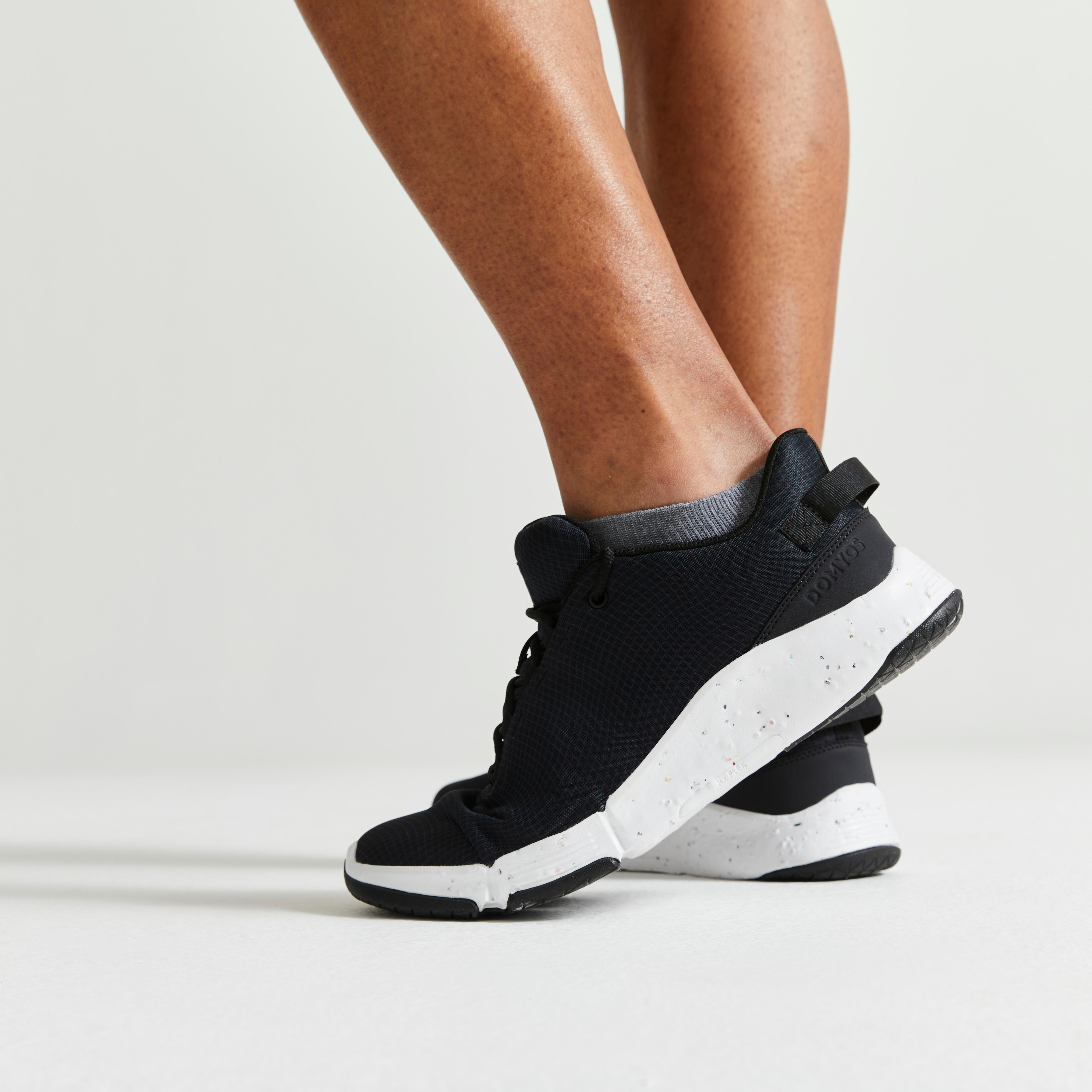 11824-men-x27-s-gym-shoes-100-black-1.jpg