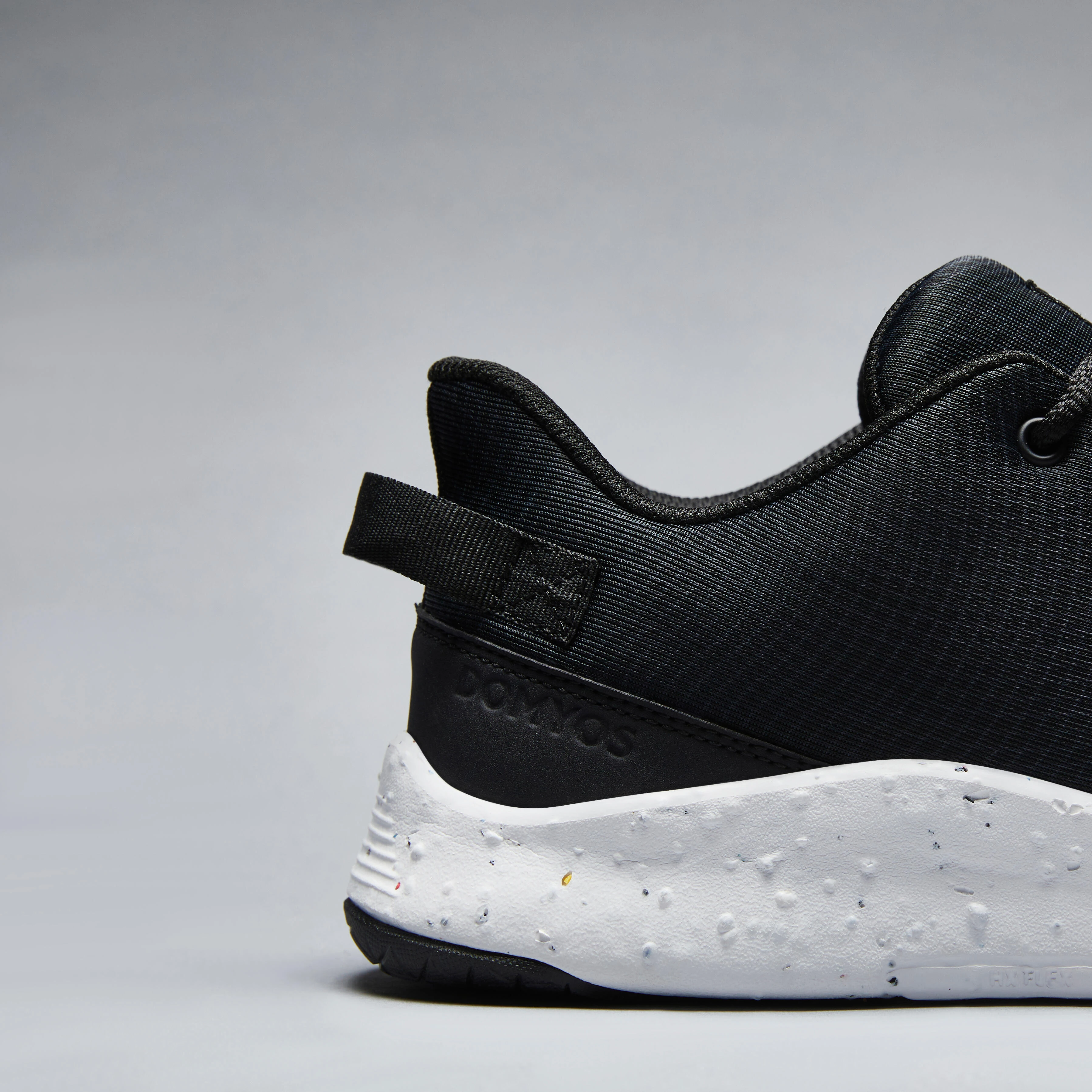 11824-men-x27-s-gym-shoes-100-black-1.jpg