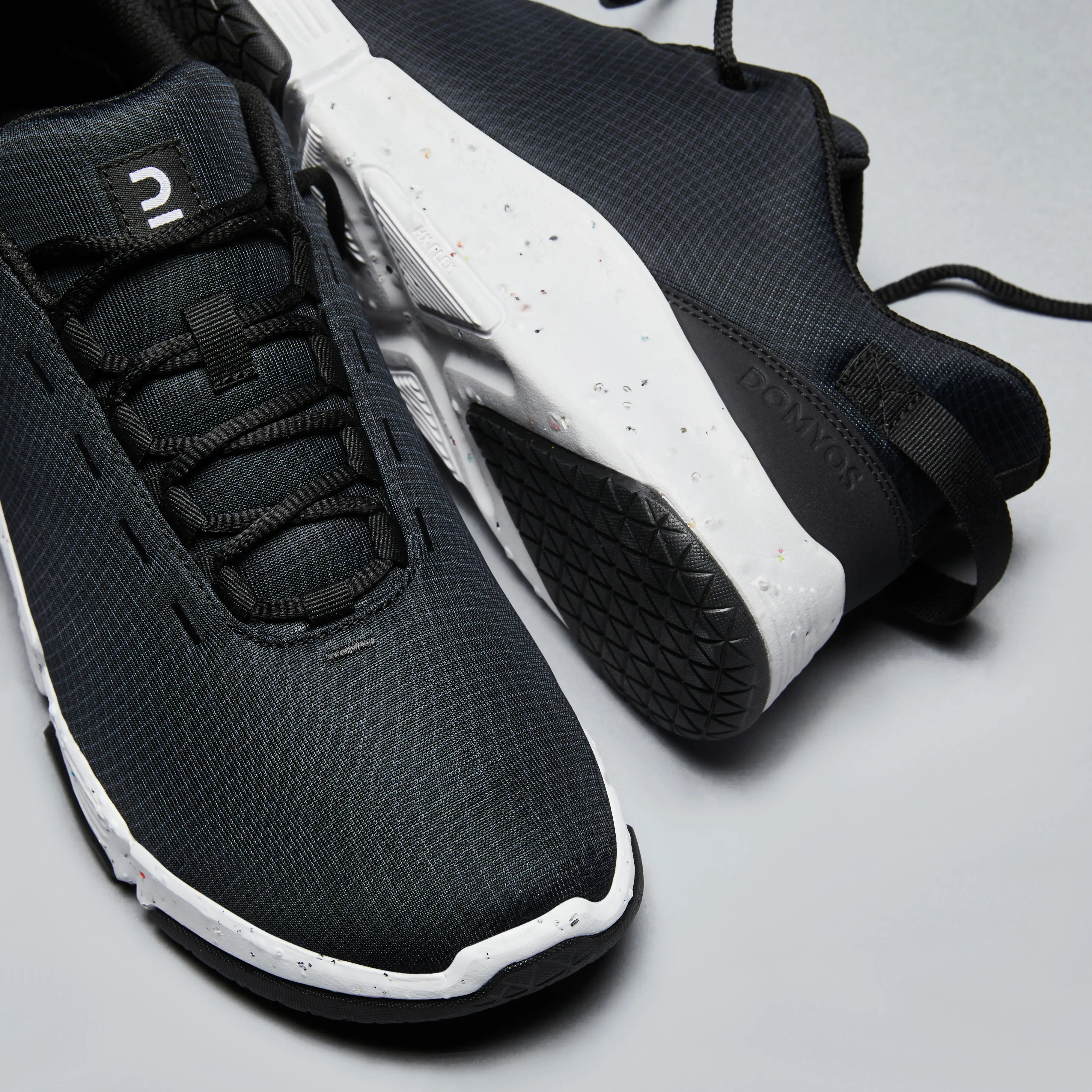 11824-men-x27-s-gym-shoes-100-black-1.jpg