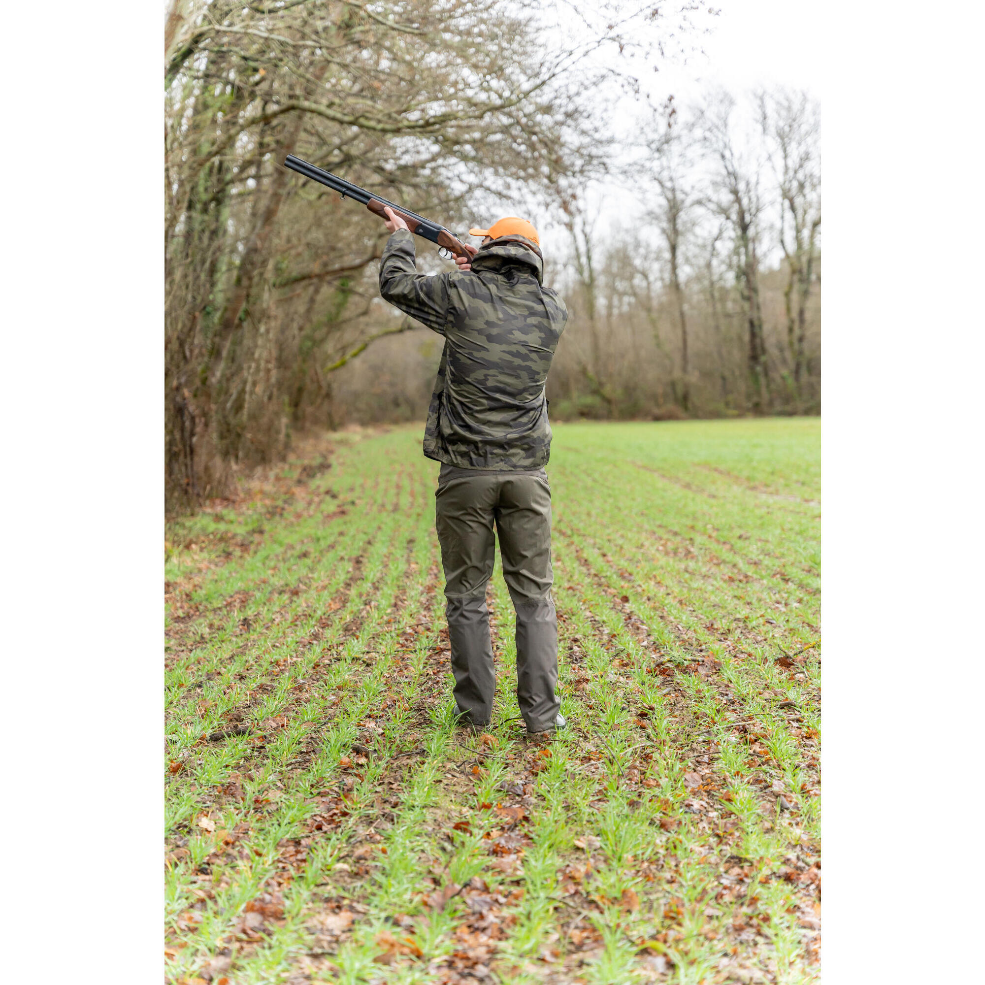Hunting Lightweight and Waterproof Jacket - 100 Camo Green