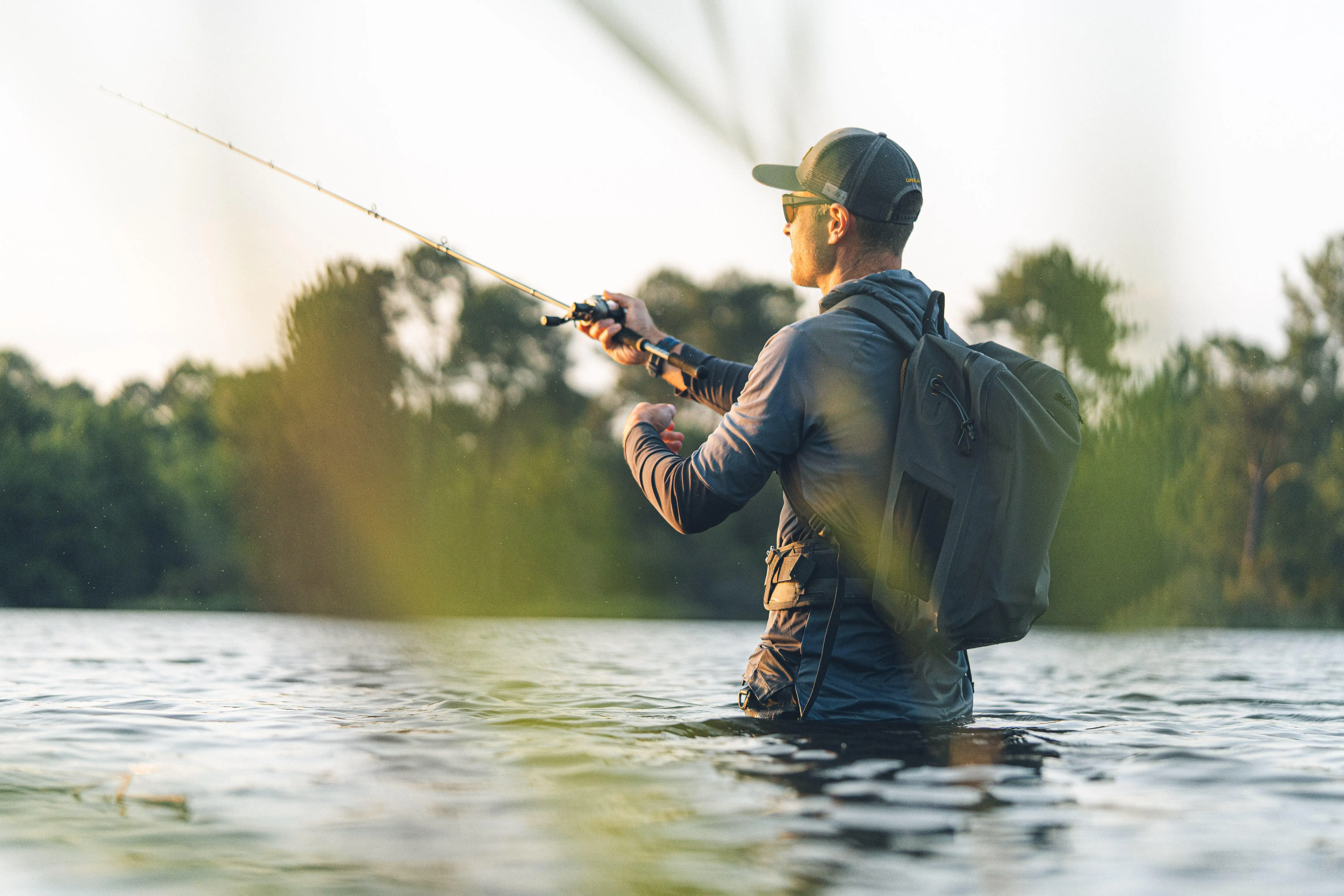12025-fishing-waterproof-backpack-20-l-500-wpf-1.jpg