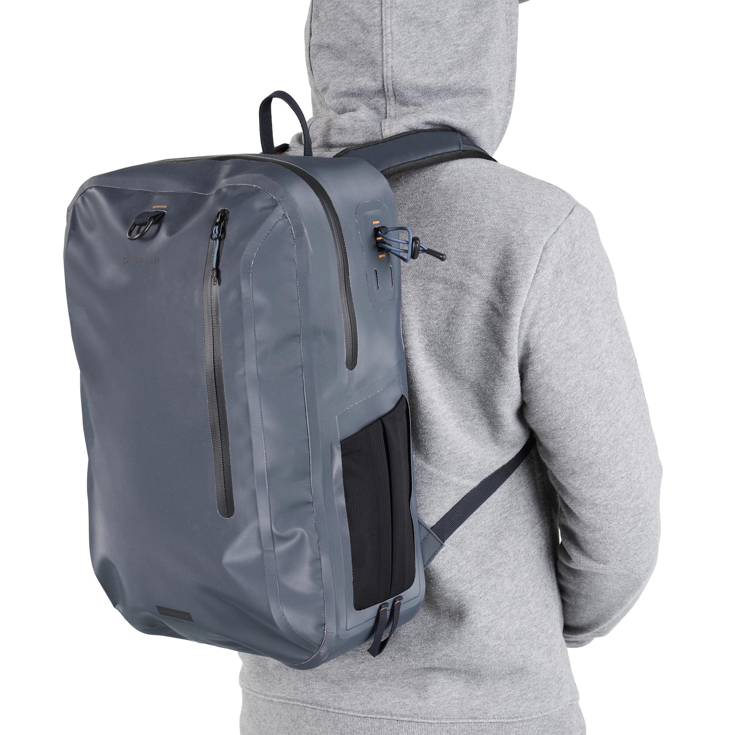 12025-fishing-waterproof-backpack-20-l-500-wpf-1.jpg