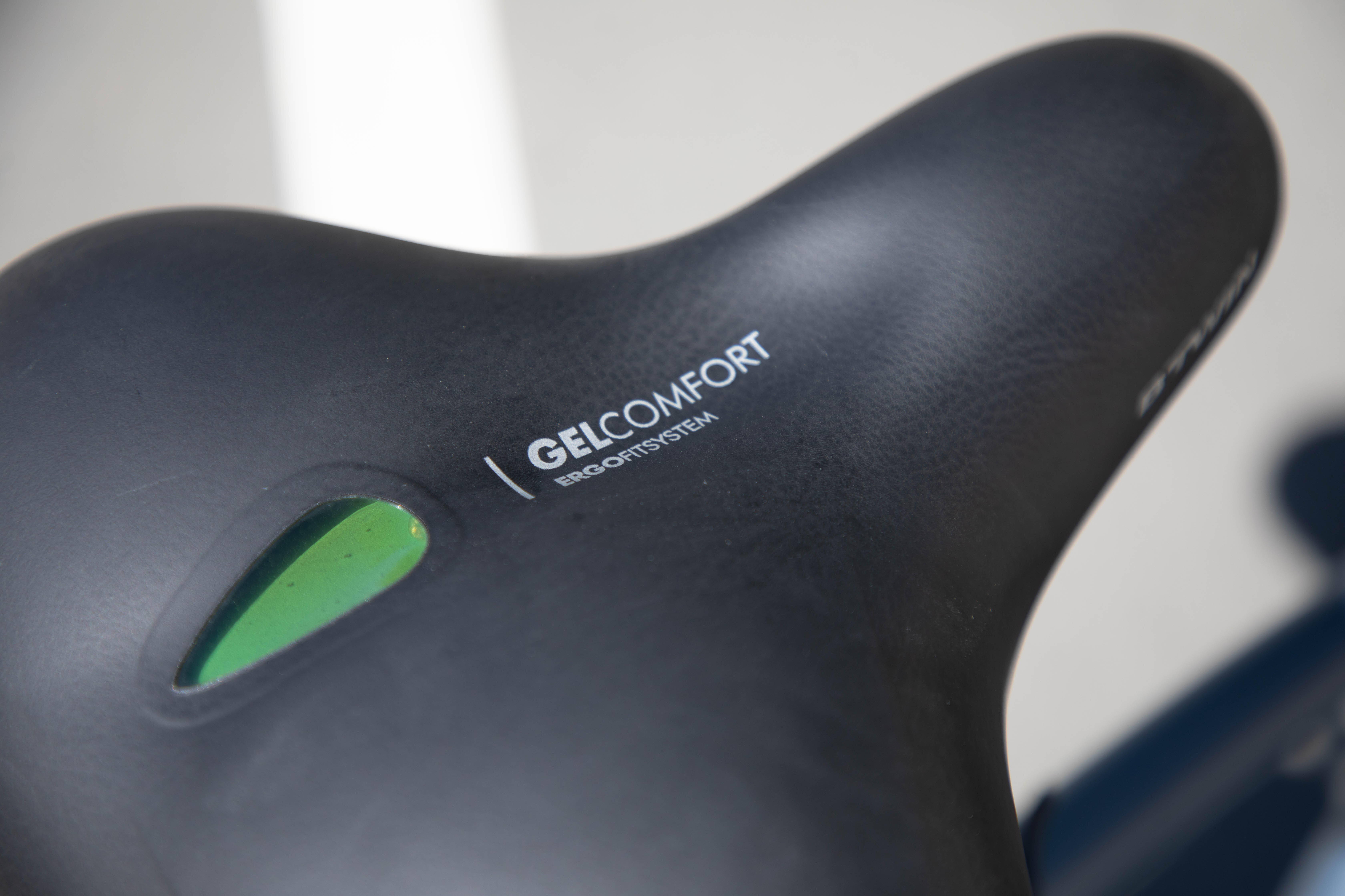1222-gel-city-bike-saddle-xl-1.jpg