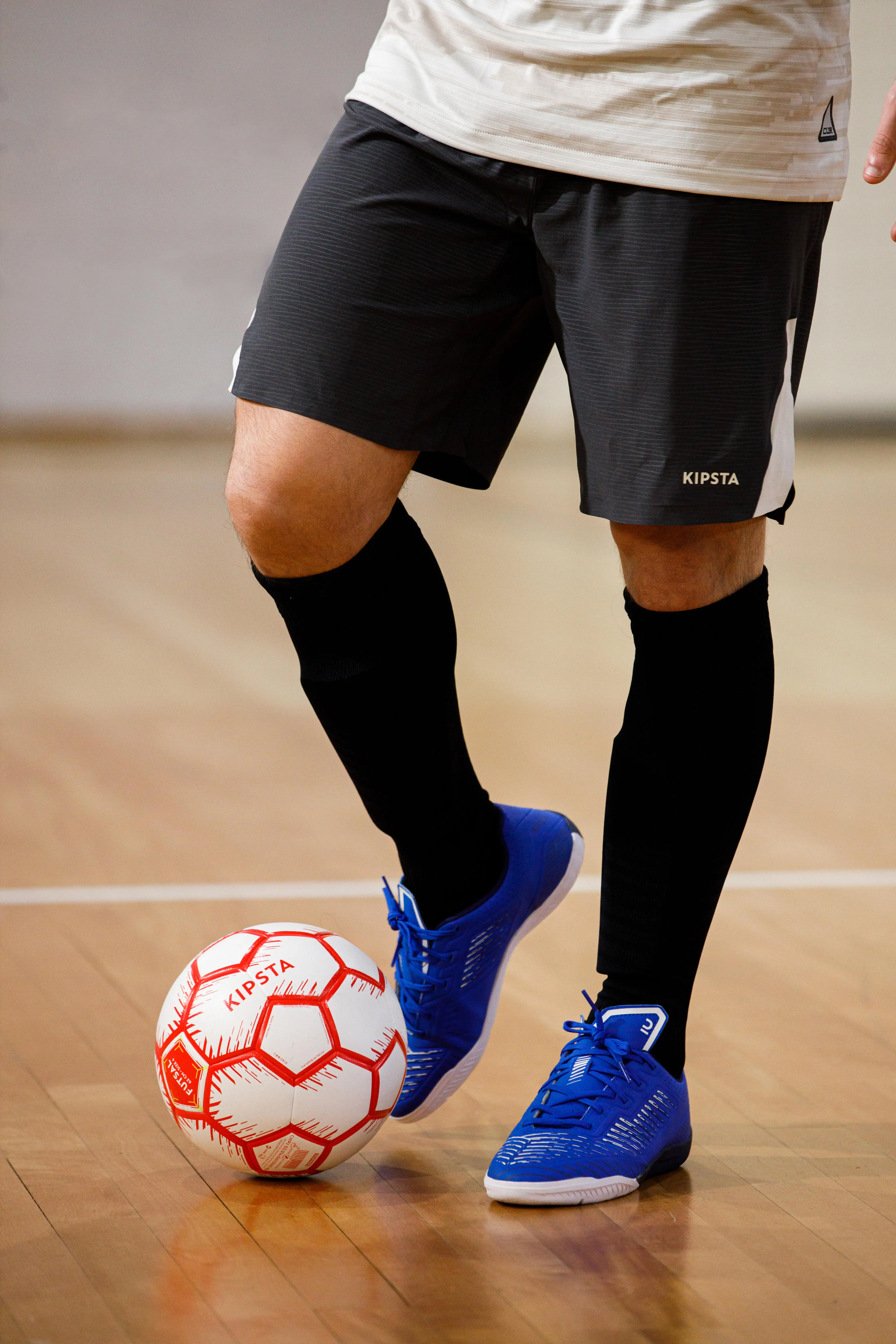 12226-size-4-hybrid-futsal-ball-fs-100-red-white-1.jpg