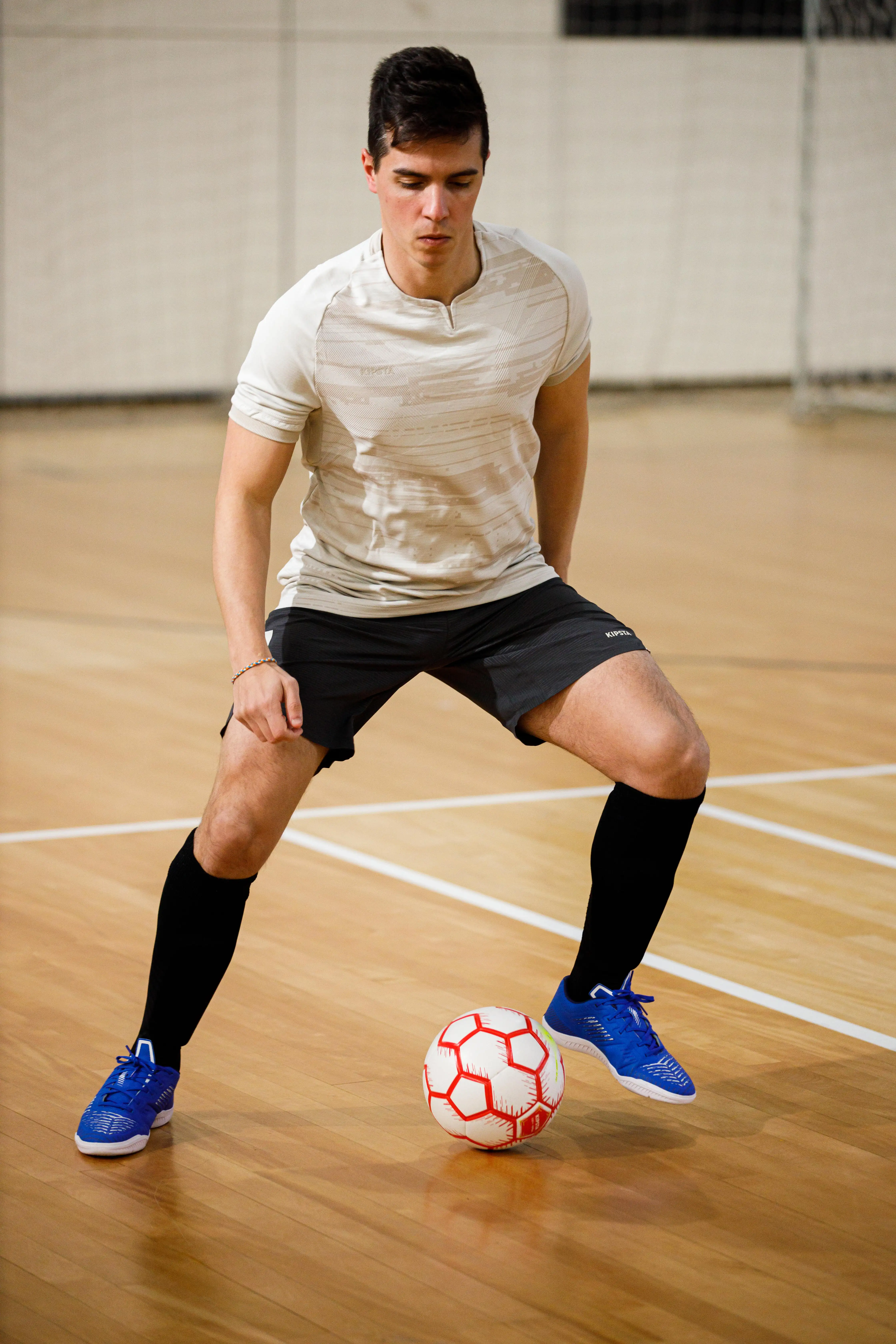 12226-size-4-hybrid-futsal-ball-fs-100-red-white-1.jpg