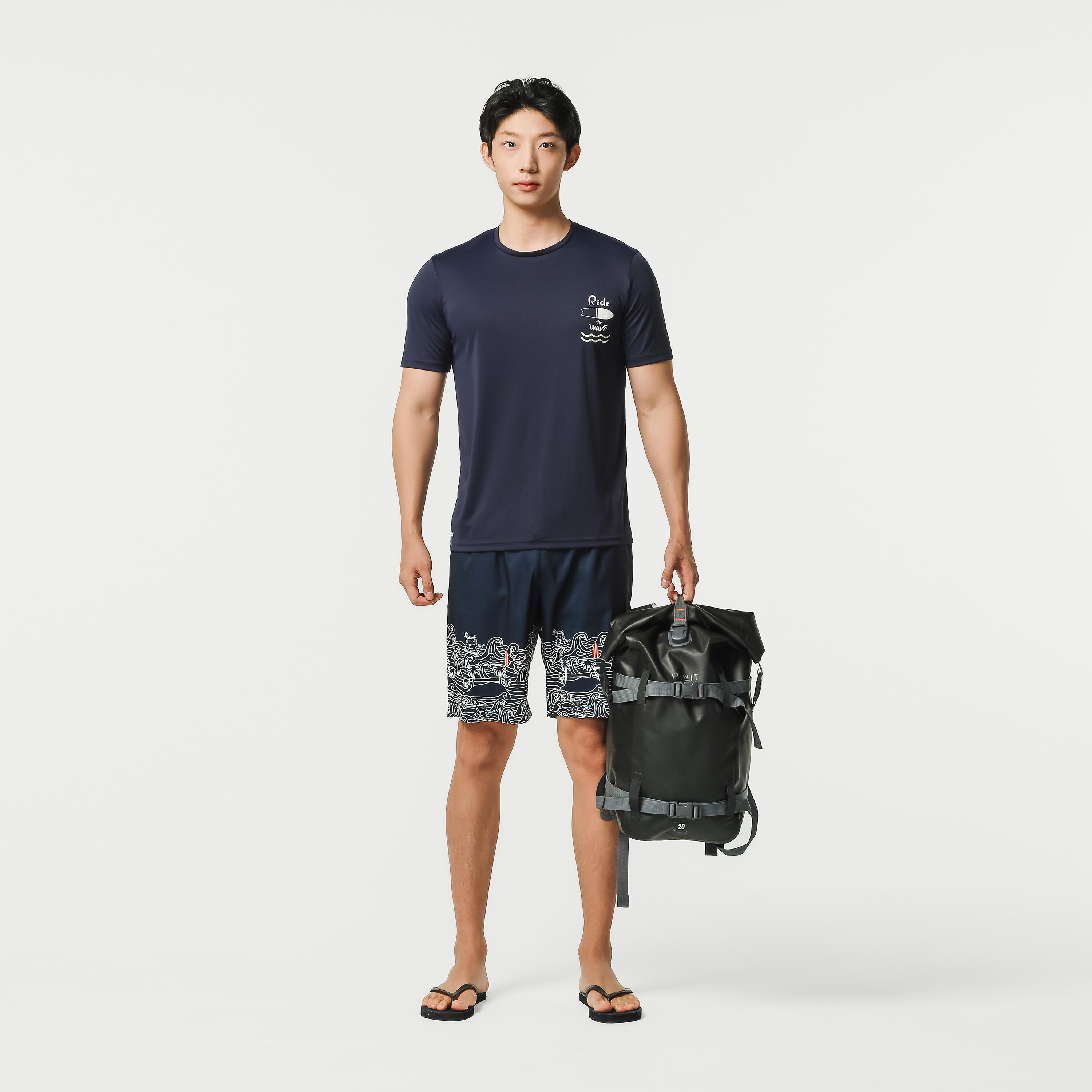 1227-waterproof-backpack-20l-black-1.jpg