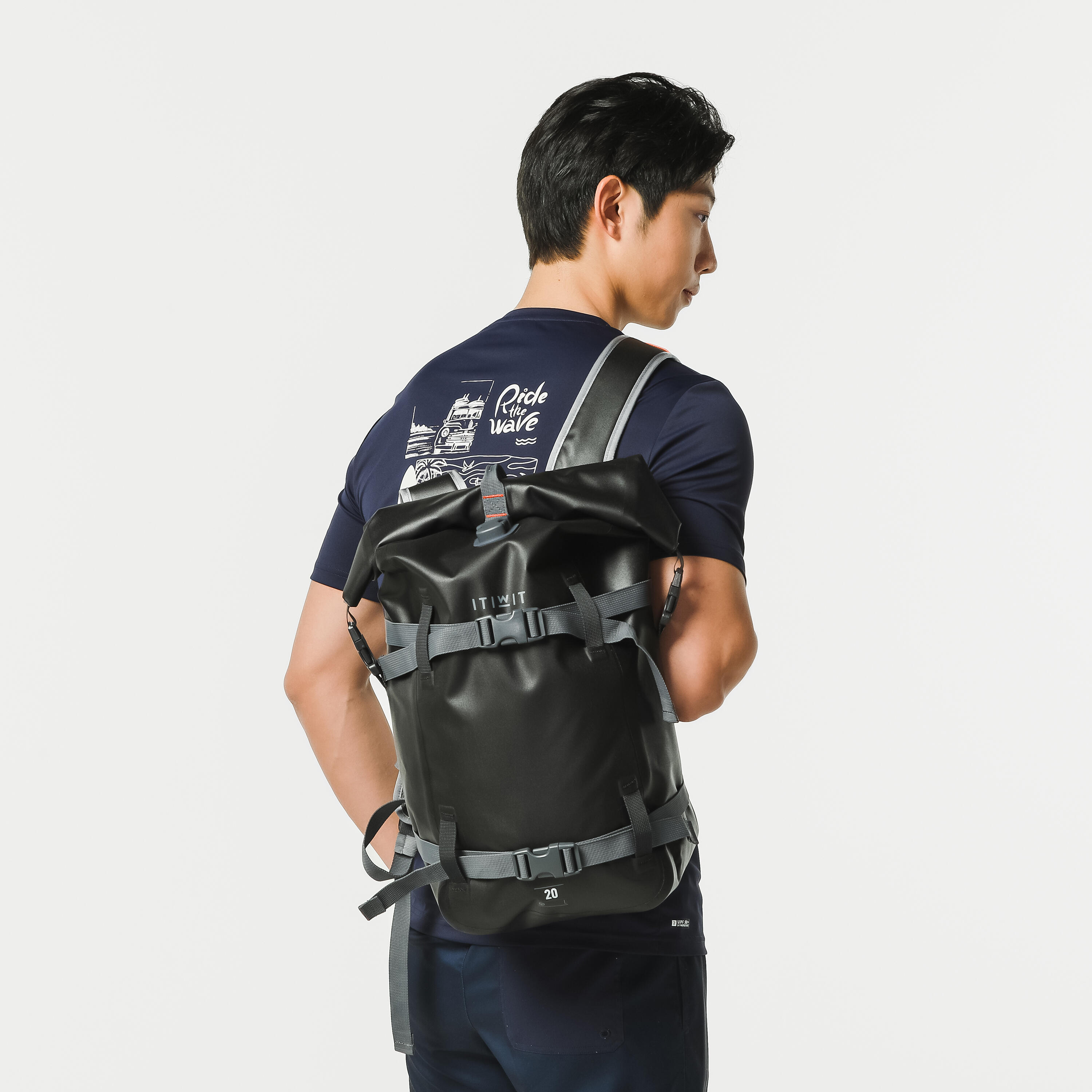 1227-waterproof-backpack-20l-black-1.jpg