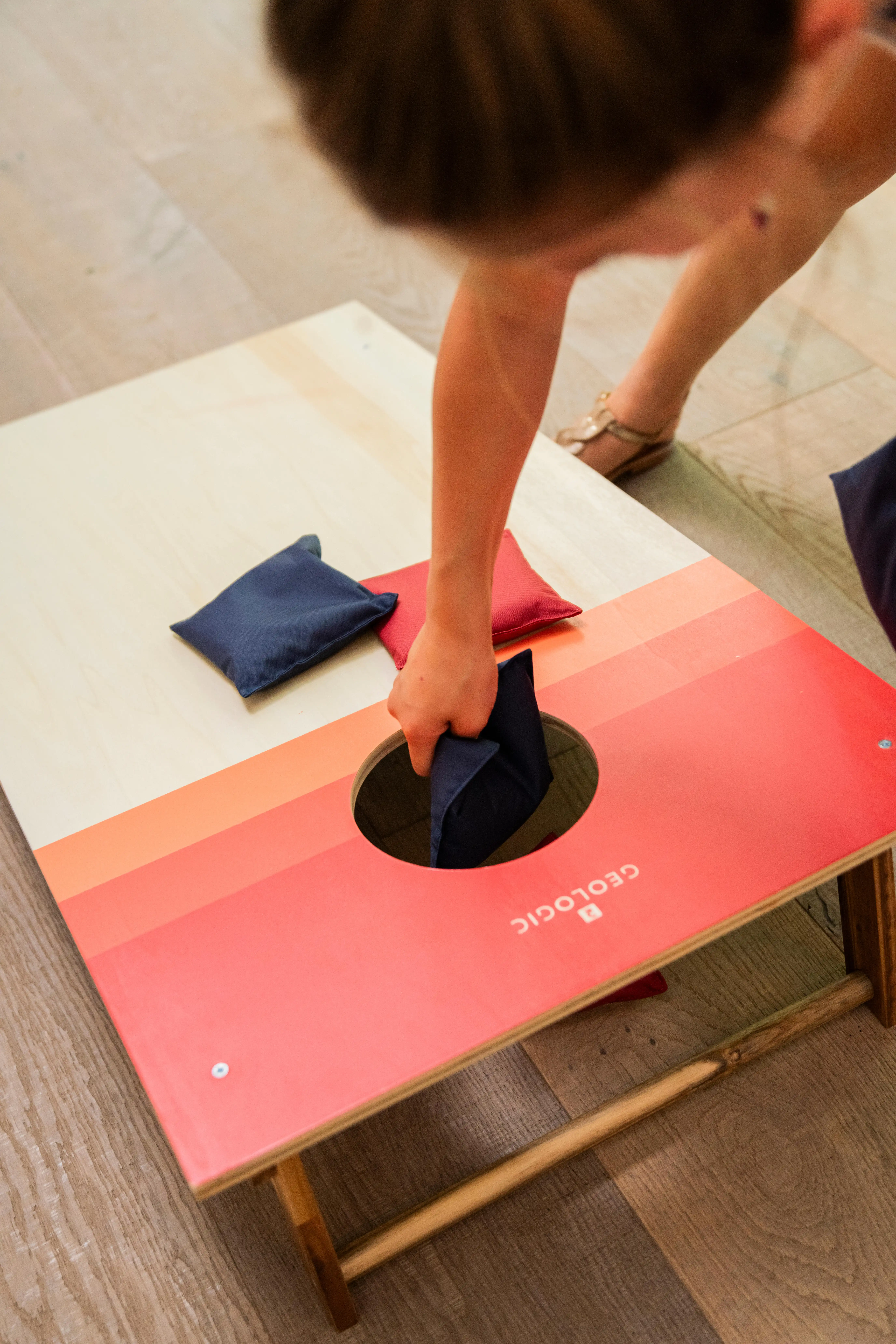 12290-cornhole-game-100-1.webp