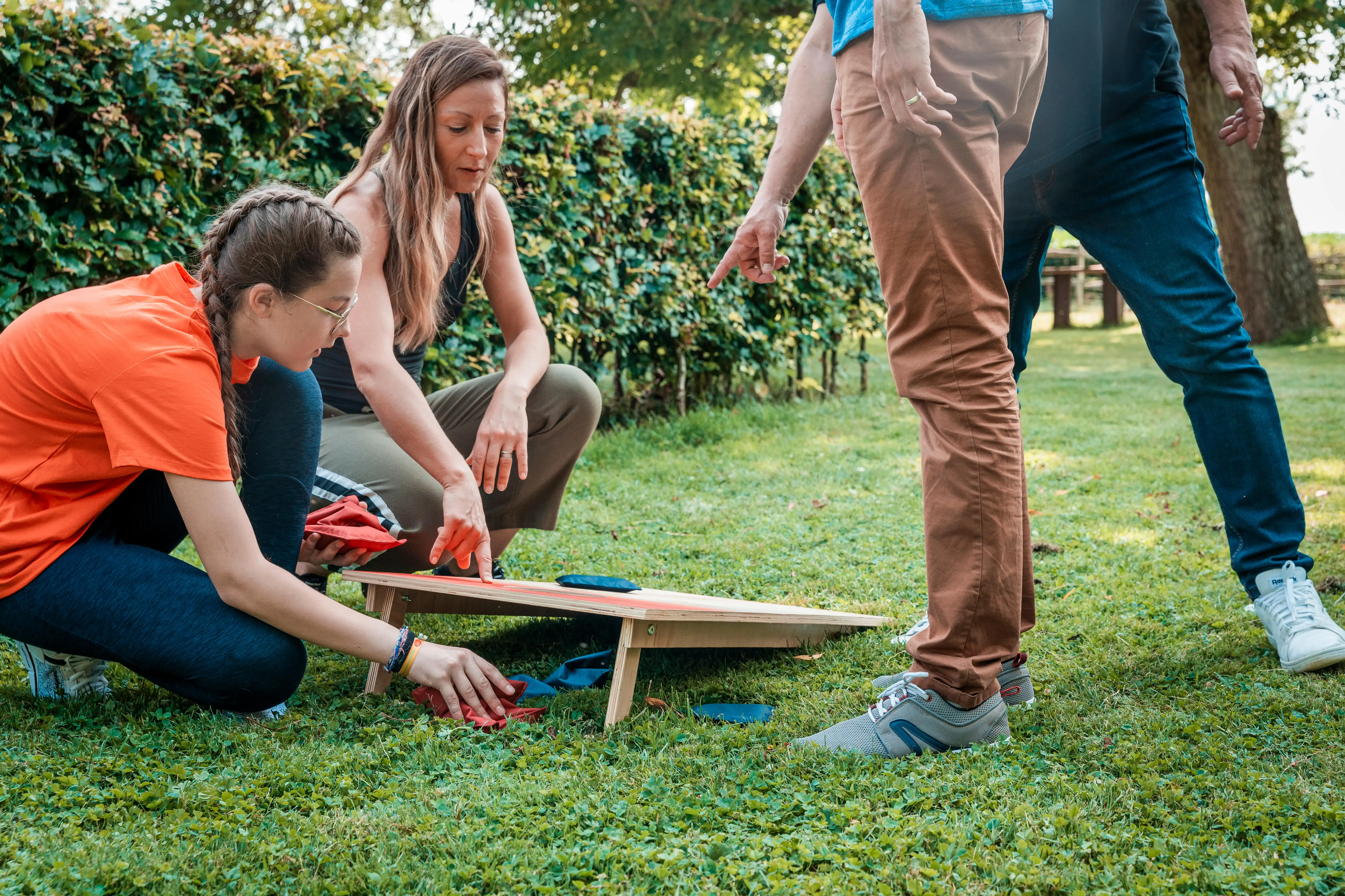 12290-cornhole-game-100-1.webp