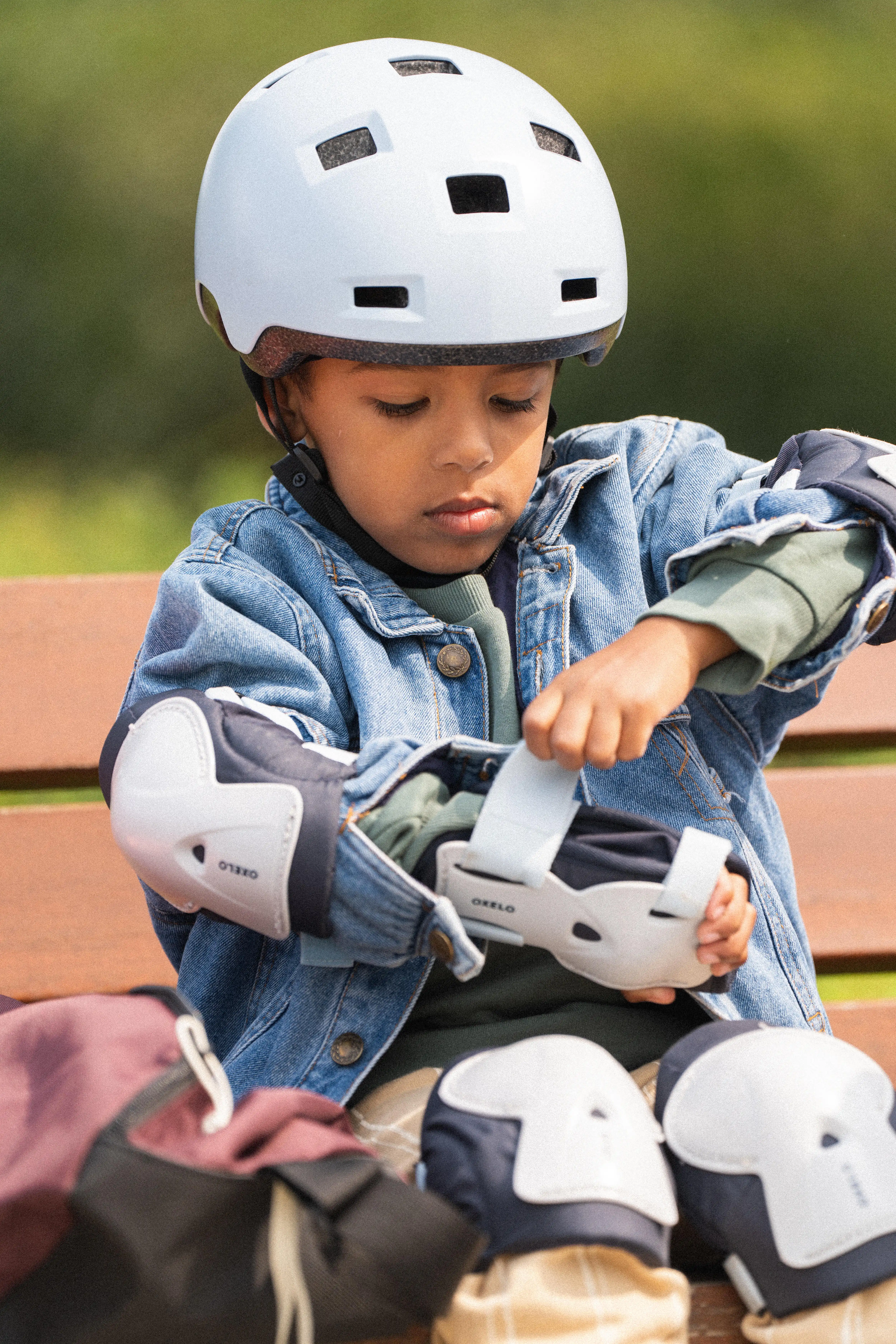 12442-kids-x27-3-x-2-inline-skate-protection-set-play-1.jpg