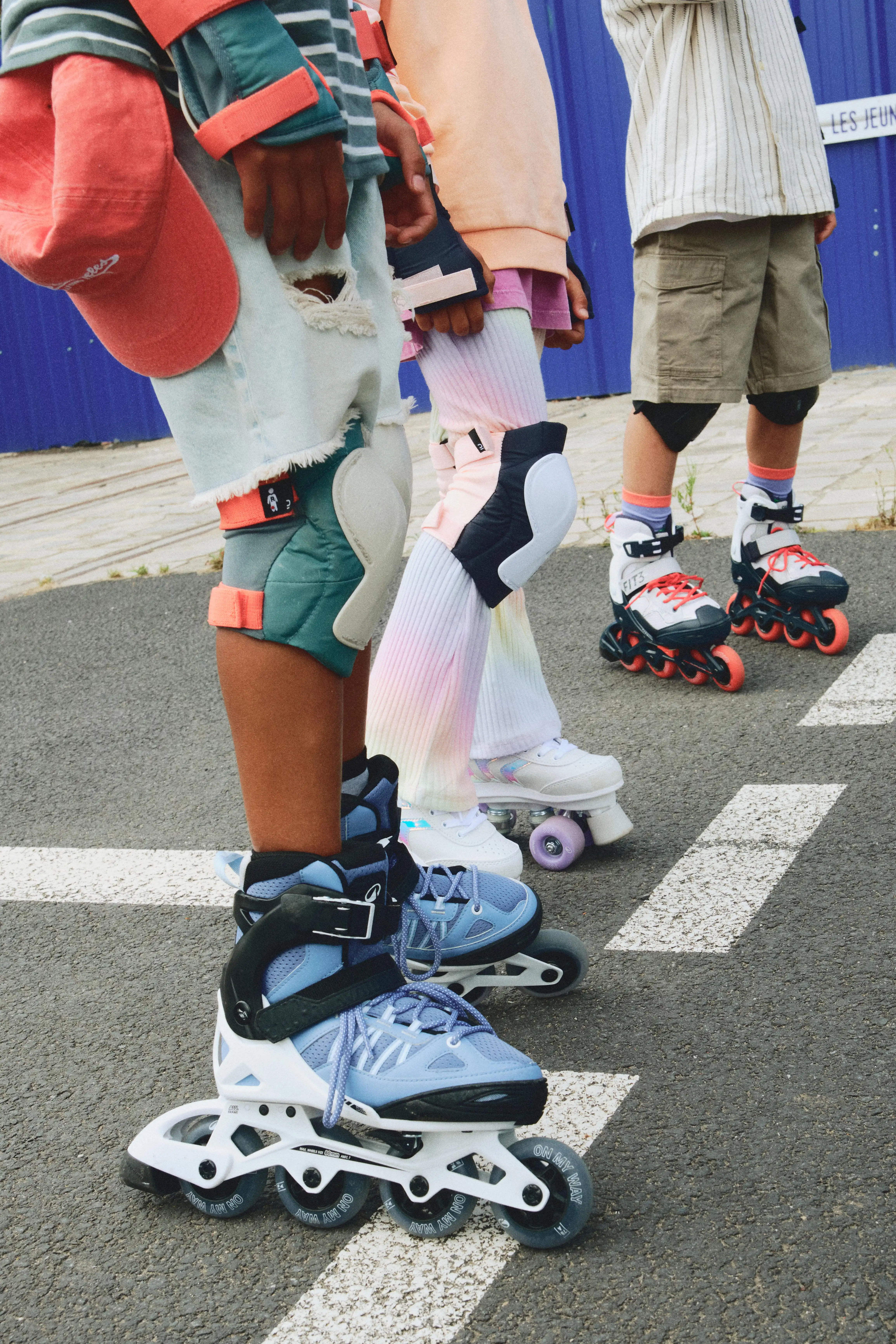 12446-kids-x27-3-x-2-inline-skate-protection-set-play-1.jpg