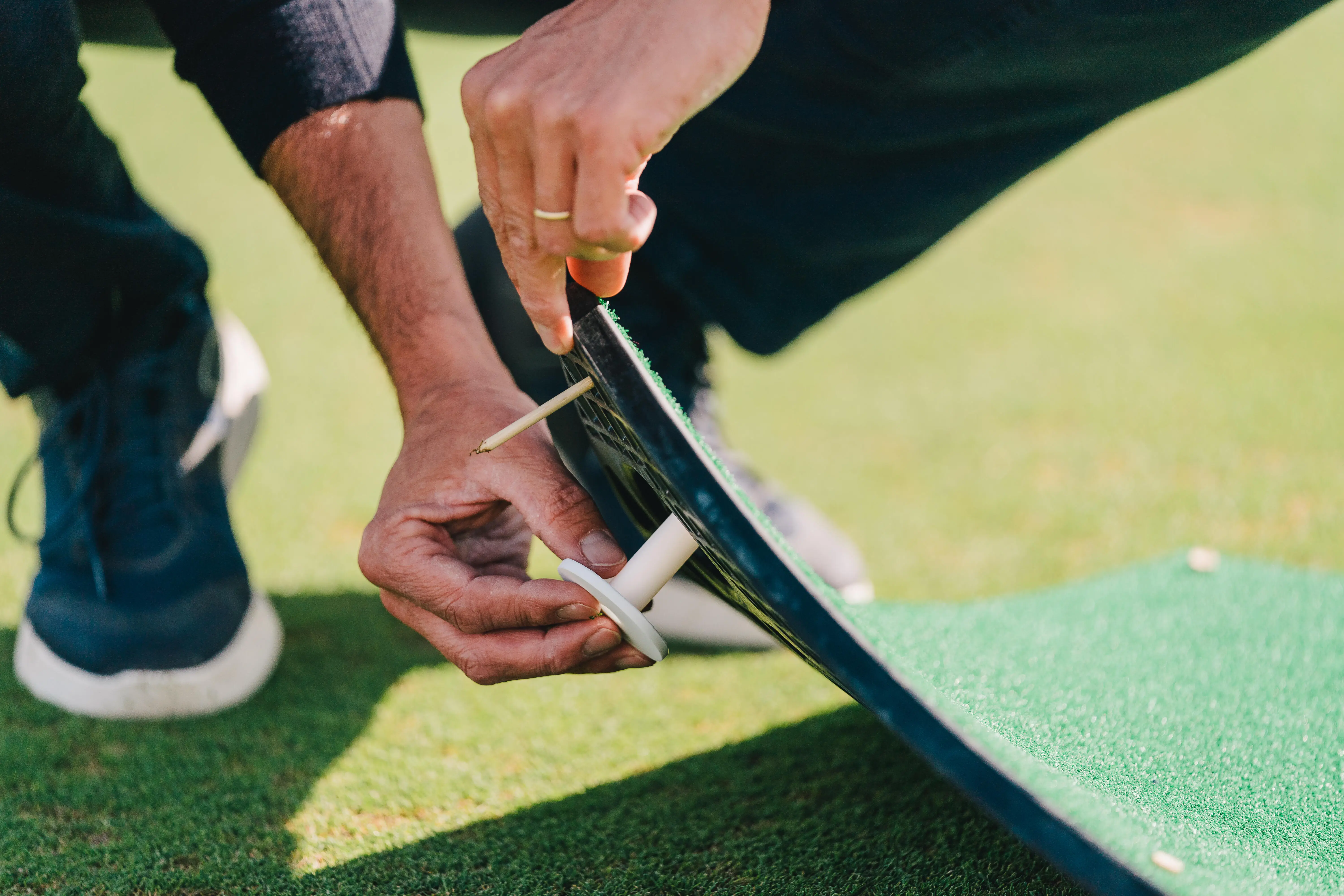 1251-golf-practice-tee-x2-inesis-white-1.jpg
