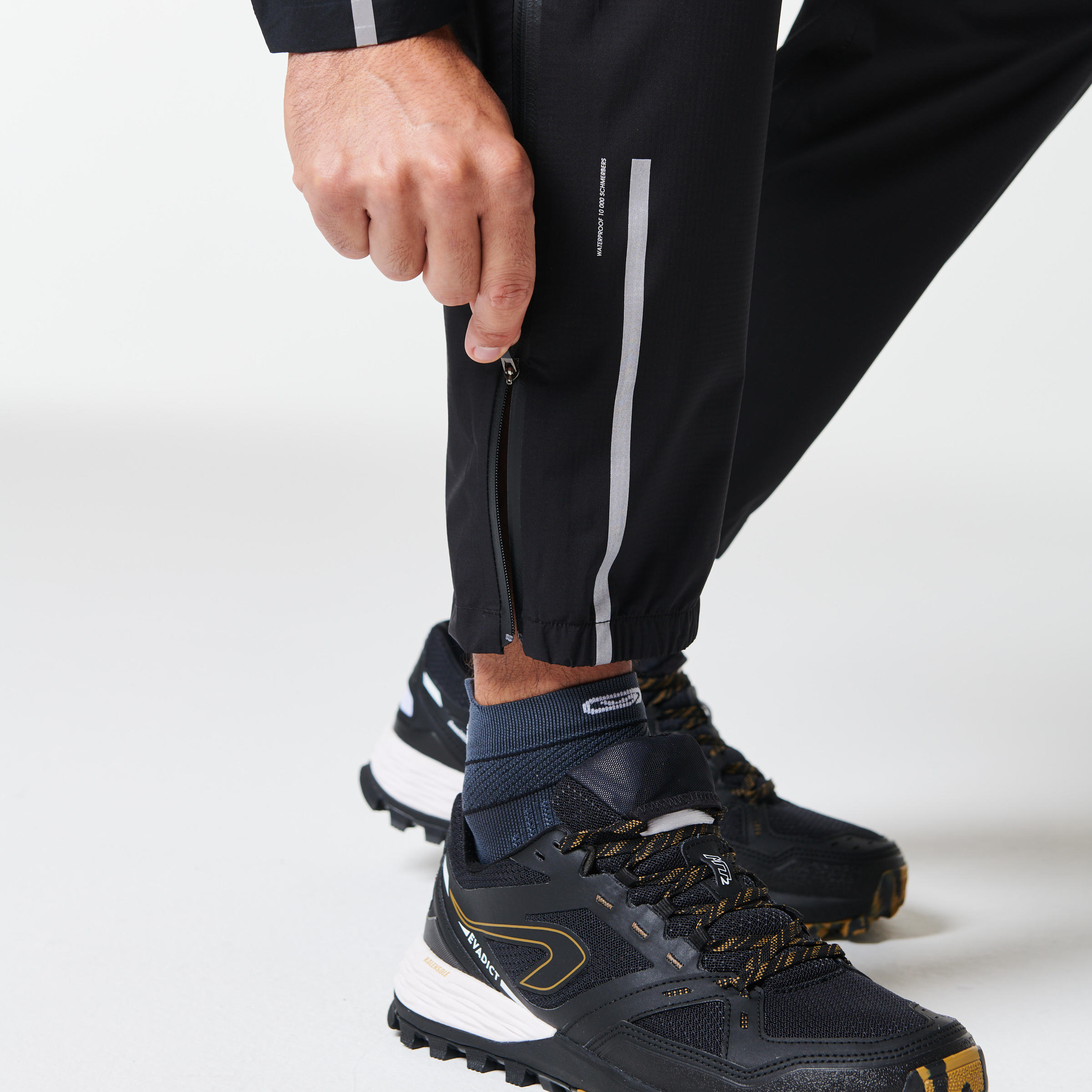 1282-men-x27-s-waterproof-running-pants-run-900-1.jpg