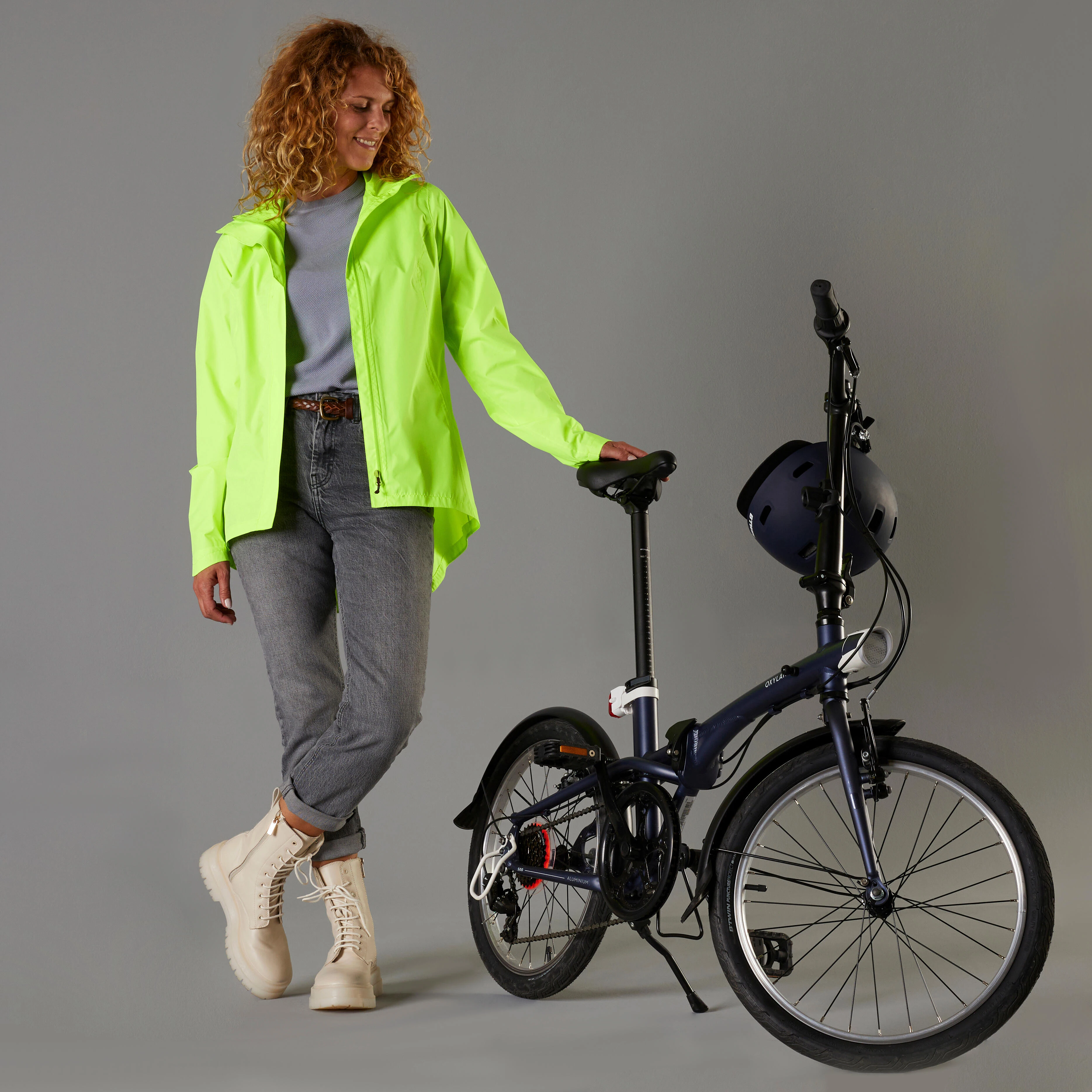 Women's Daytime Visibility Cycling Rain Jacket, 120 Neon Yellow