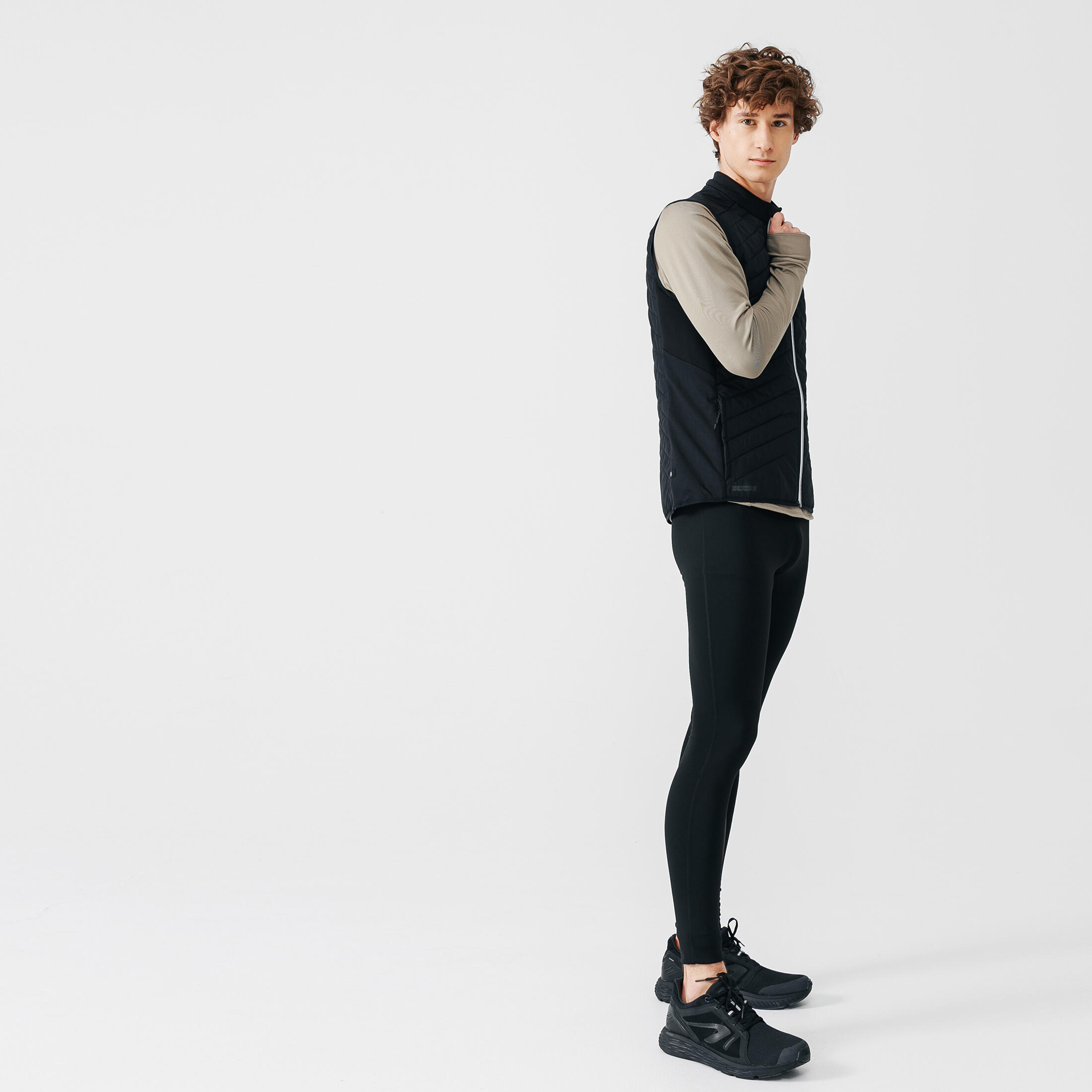 1326-men-x27-s-sleeveless-running-jacket-warm-black-1.jpg
