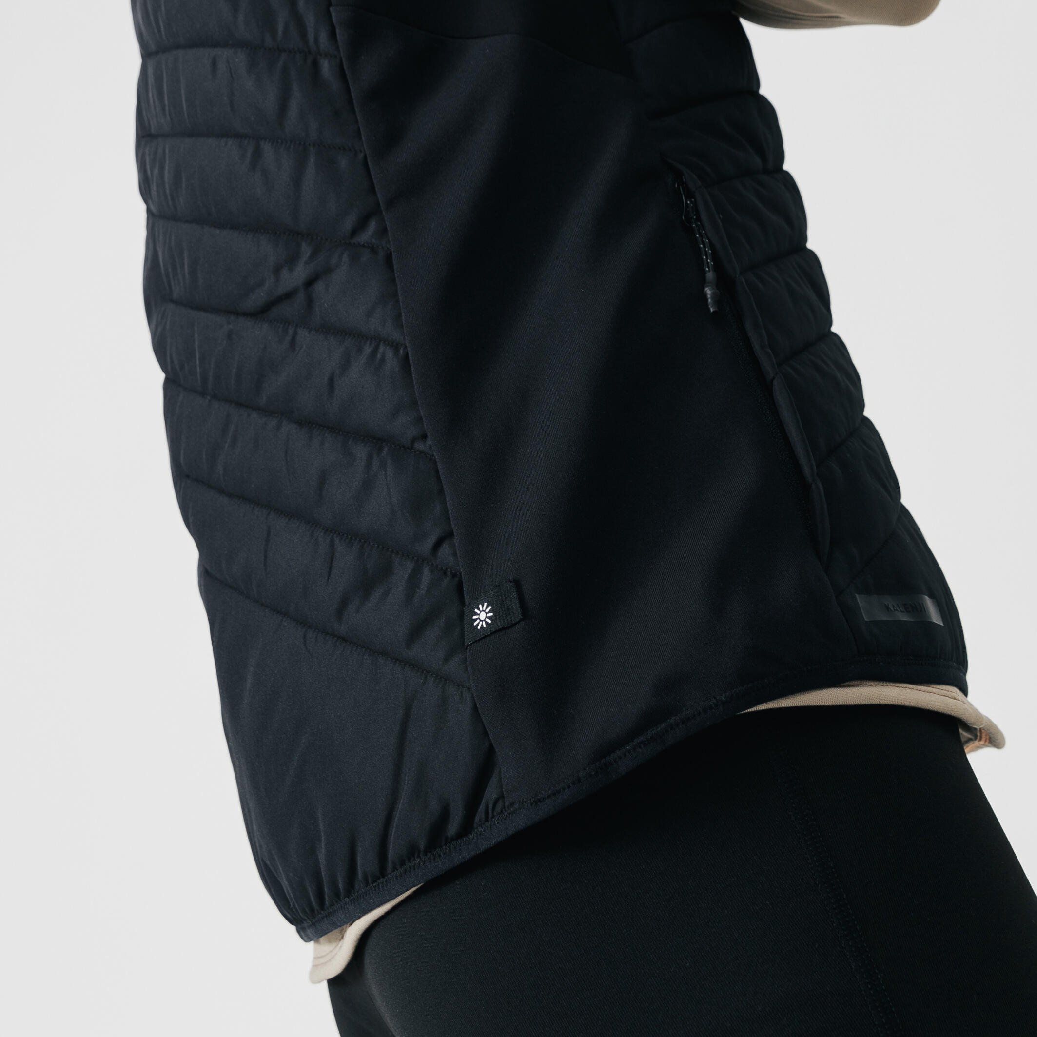 1326-men-x27-s-sleeveless-running-jacket-warm-black-1.jpg