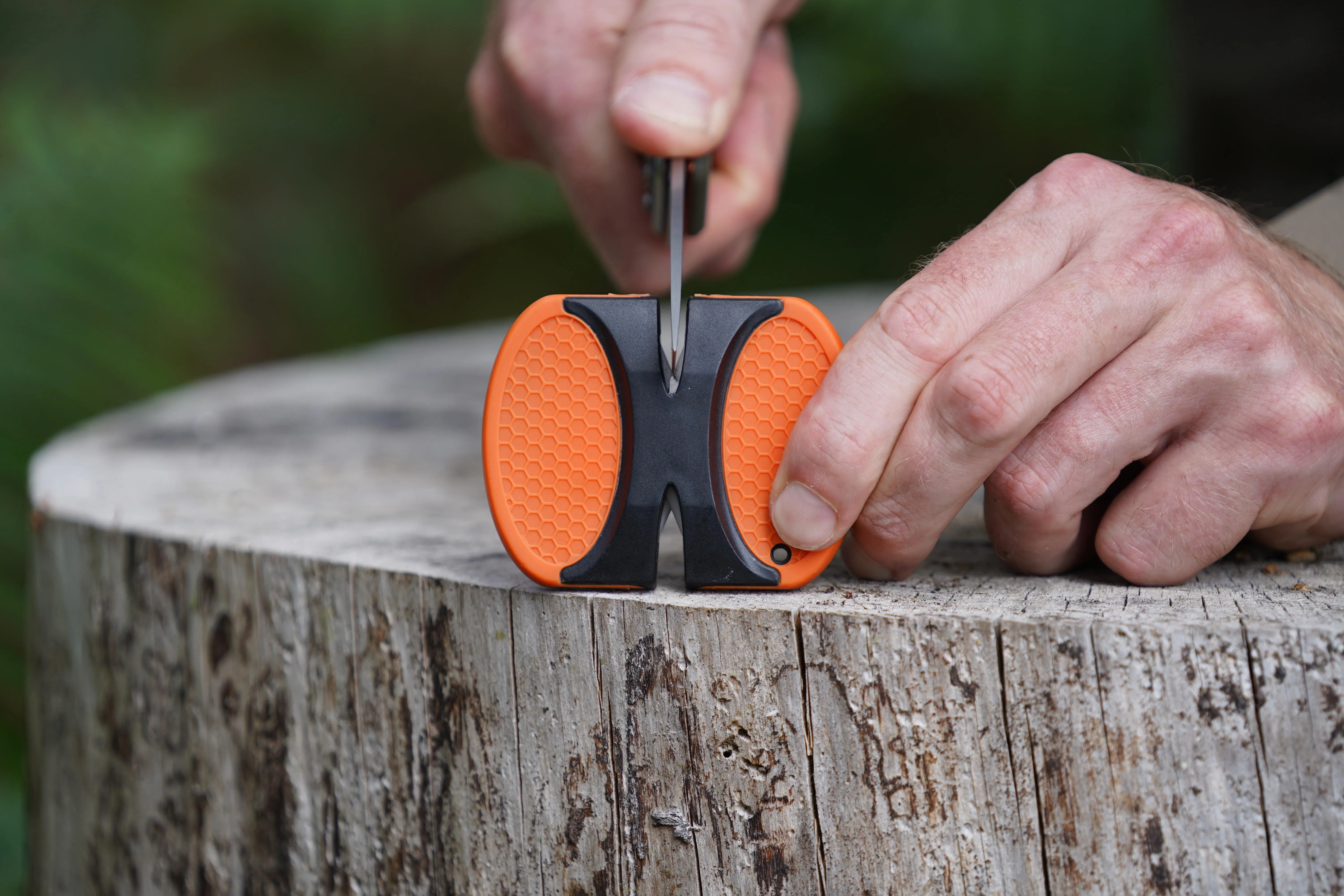 1377-double-sided-quick-sharpener-1.jpg