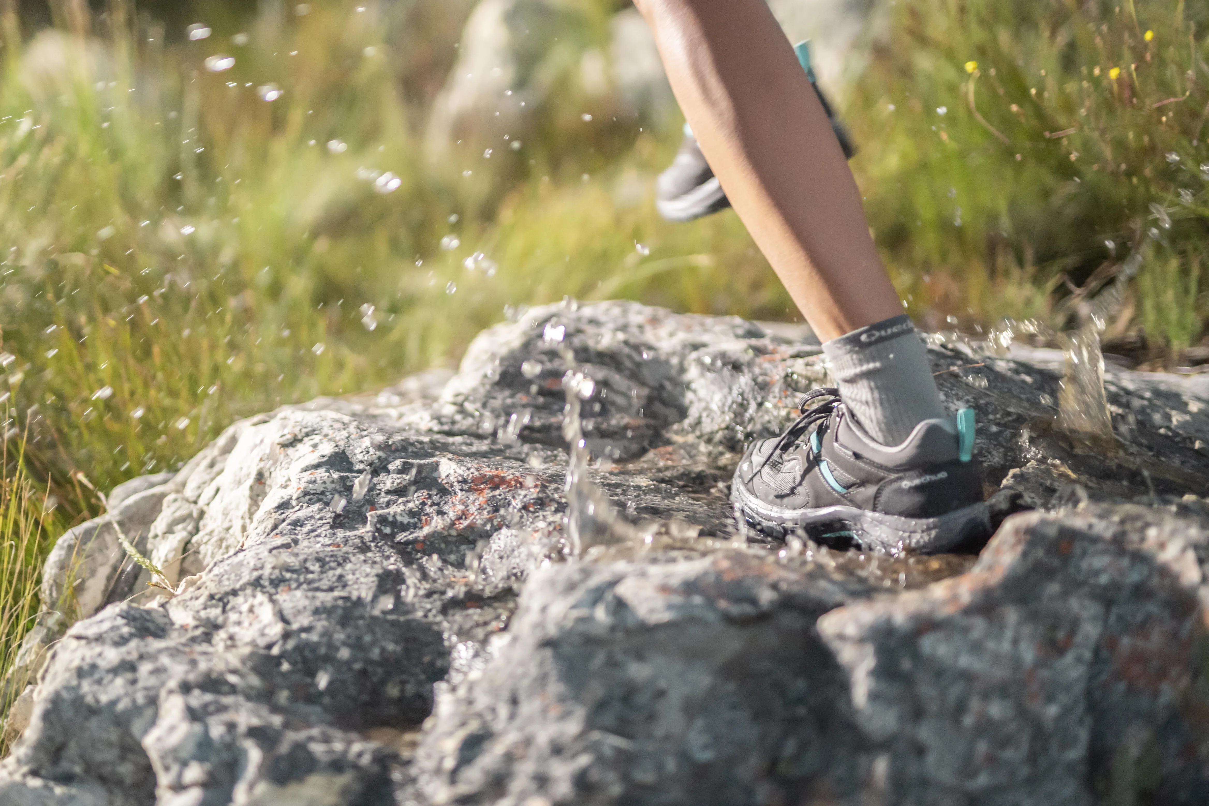 1403-women-s-waterproof-hiking-shoes-mh-100-grey-blue-1.jpg