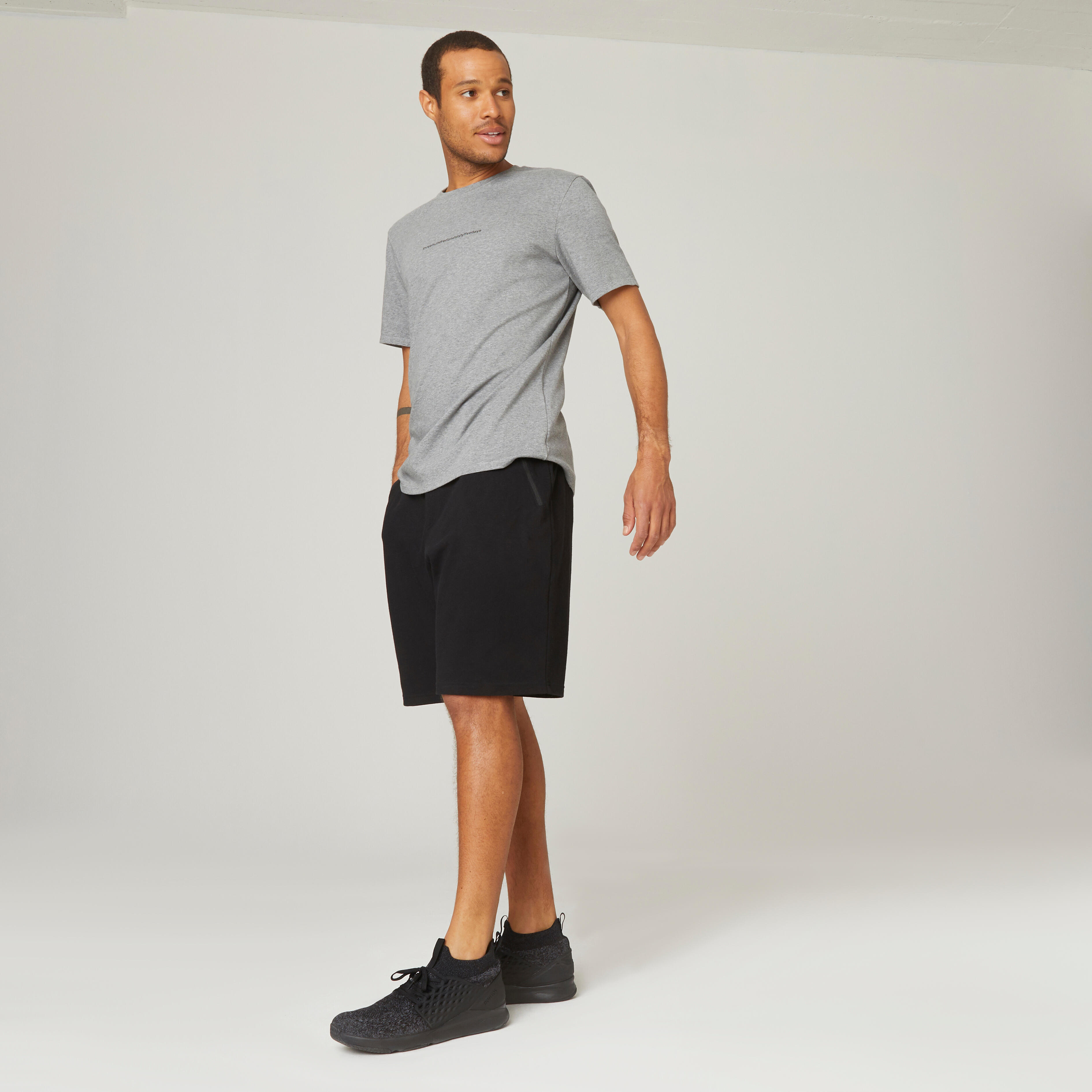Menâs Fitness Shorts with Zipped Pockets - 520 Black