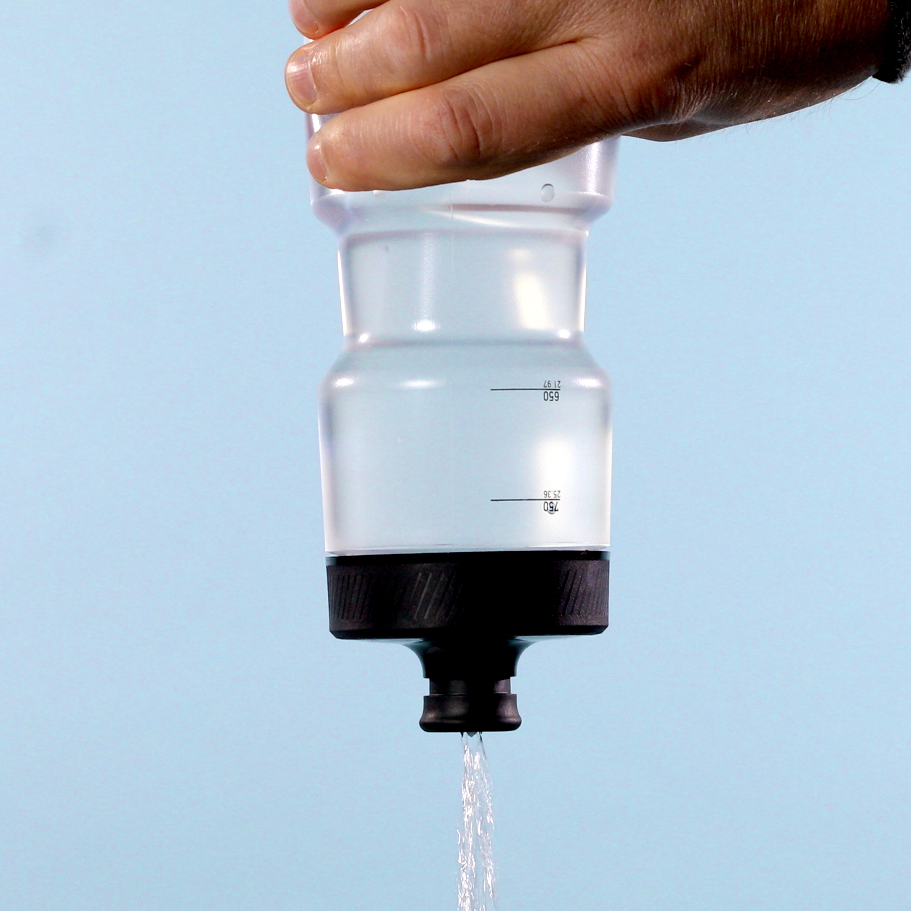 2526-950-ml-xl-fastflow-cycling-water-bottle-1.jpg