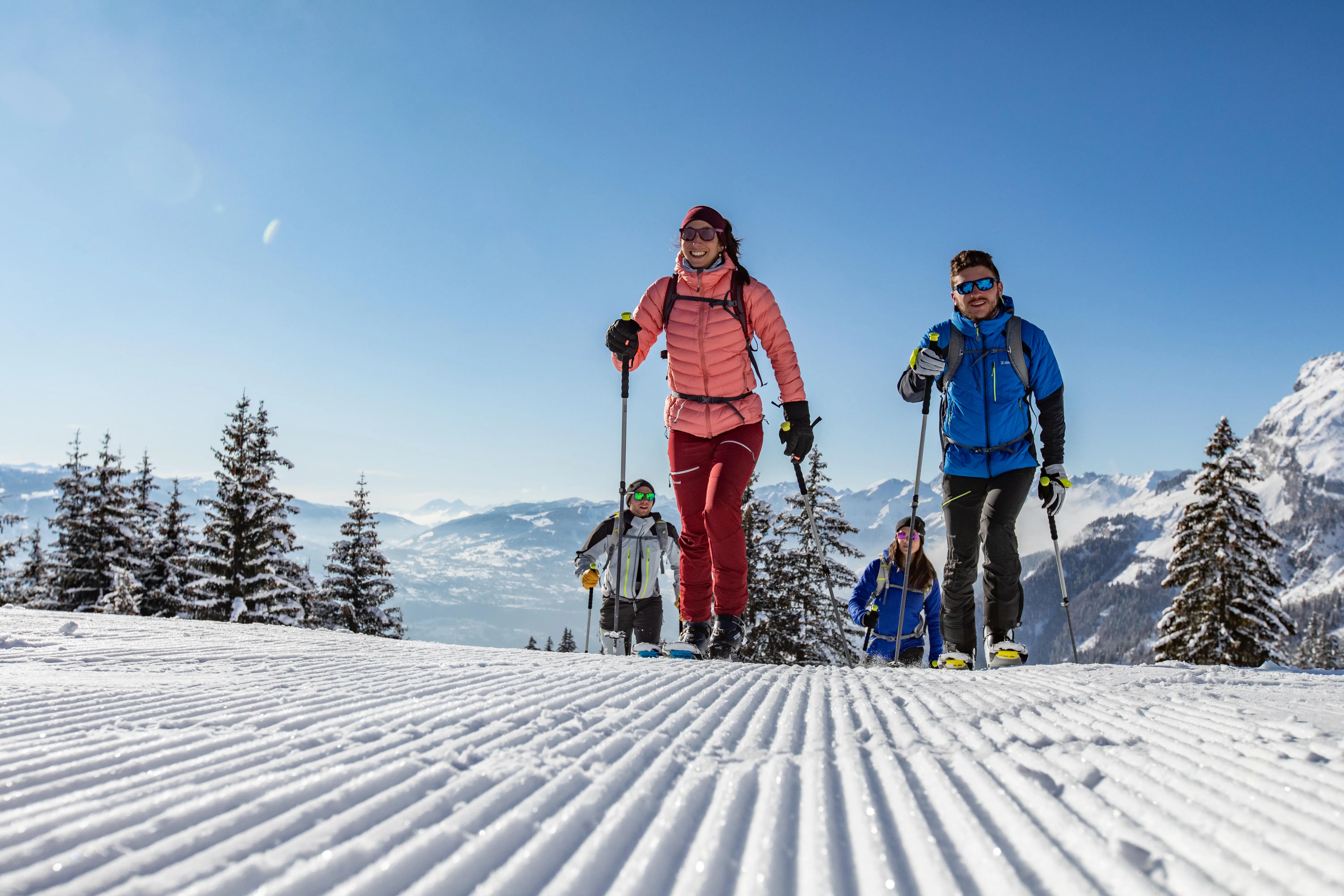 1904-touring-skis-with-bindings-and-skins-xld-500-1.jpg
