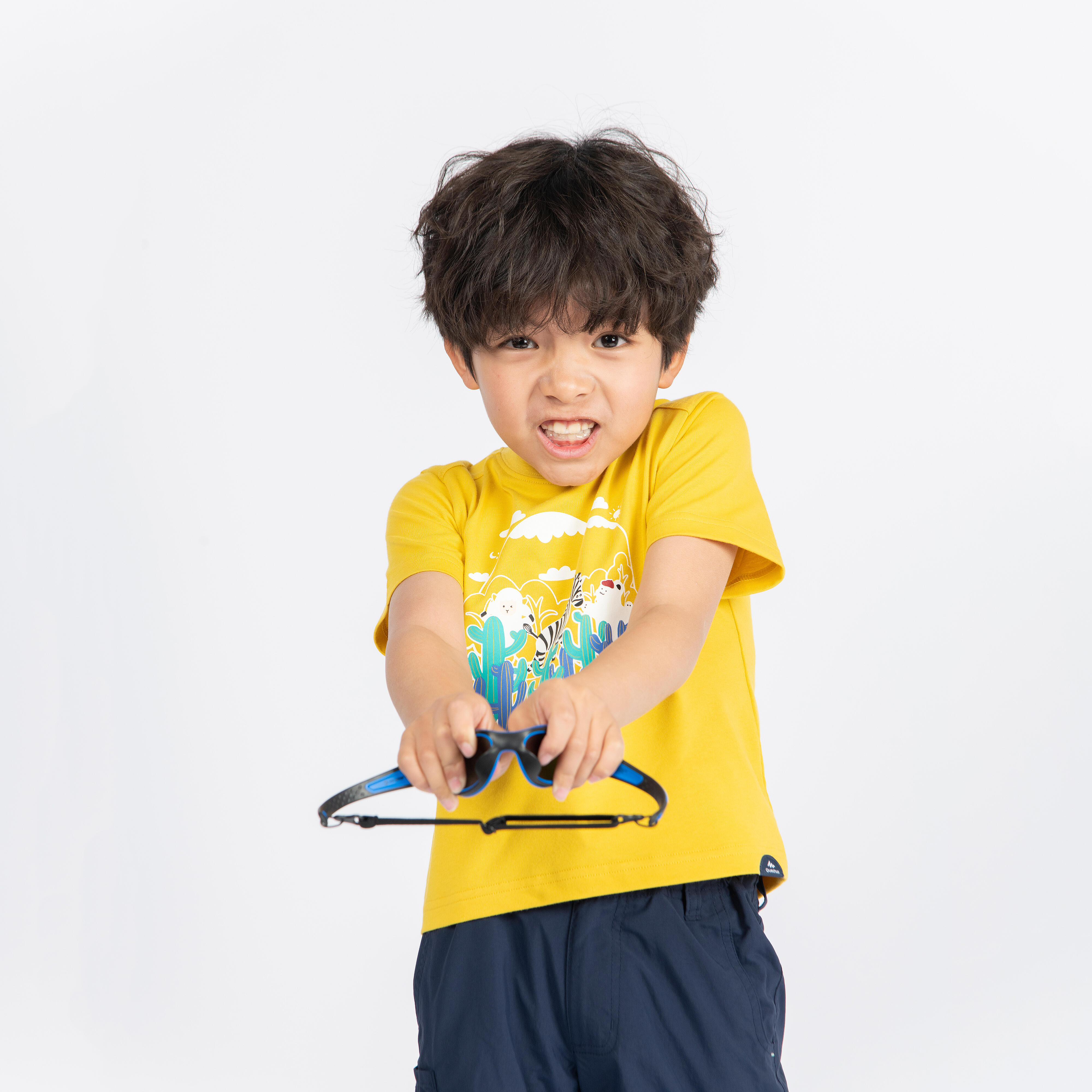 2012-kids-hiking-category-4-sunglasses-mh-k-500-black-blue-1.jpg