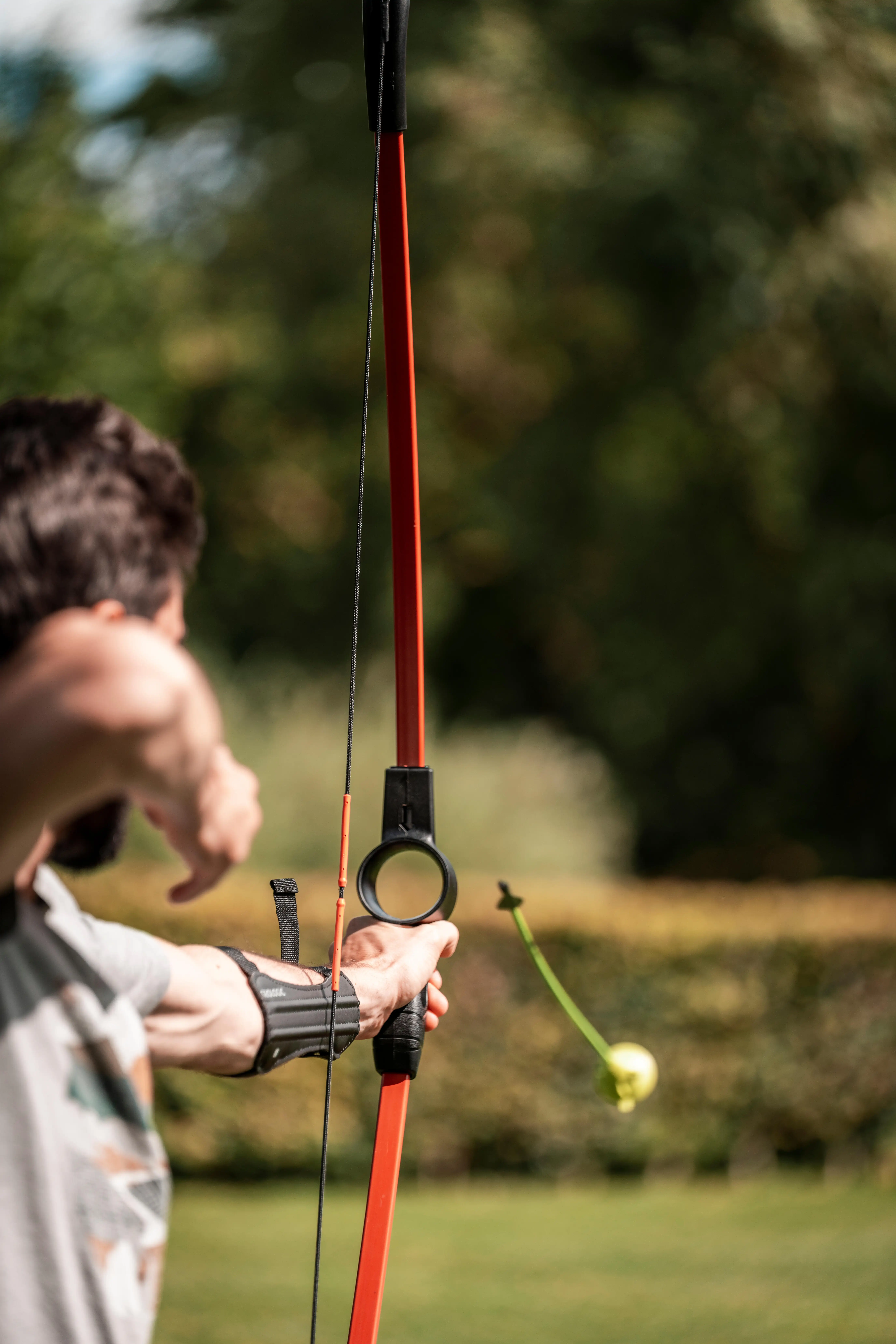 2175-archery-bow-discovery-100-black-1.jpg