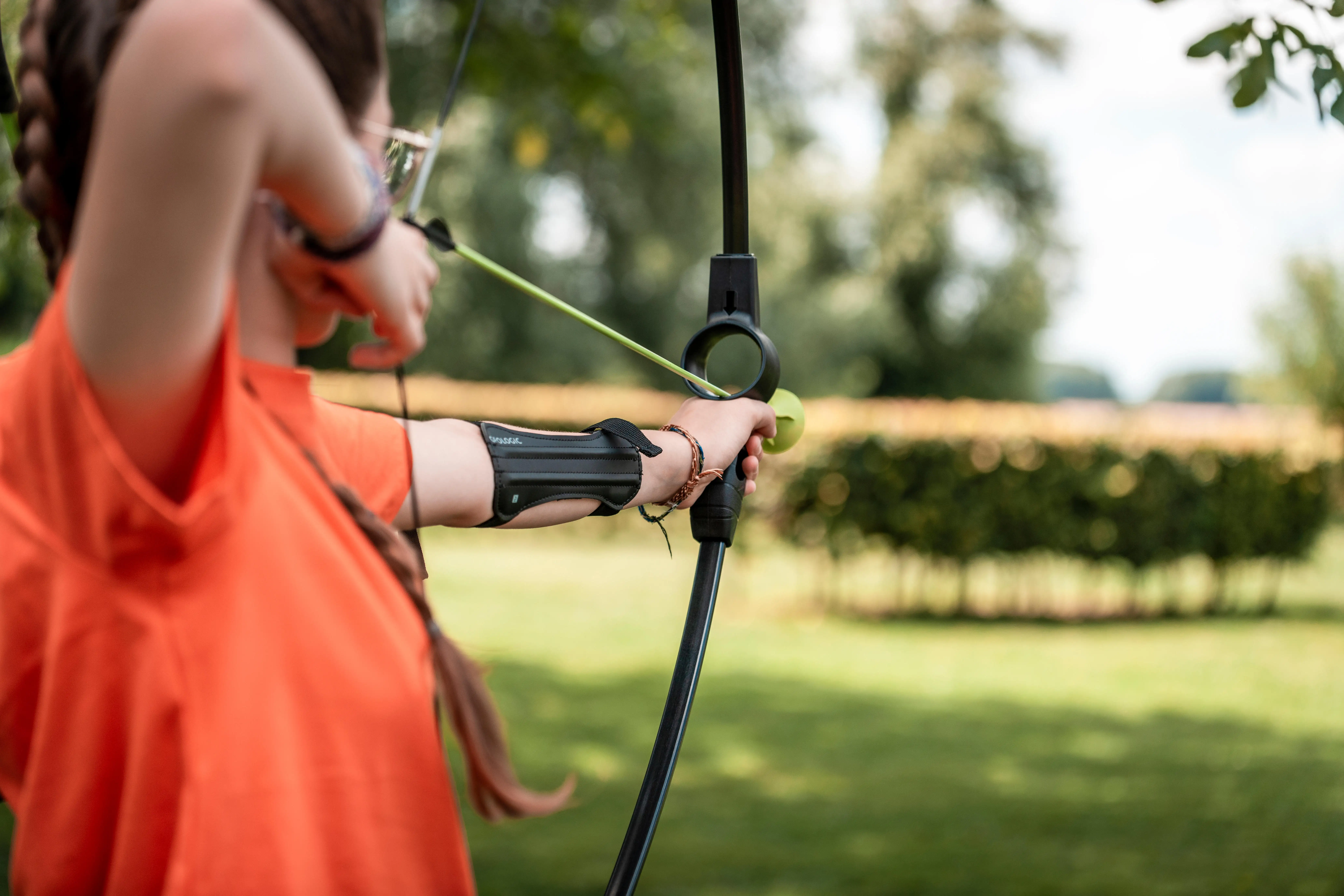 2175-archery-bow-discovery-100-black-1.jpg