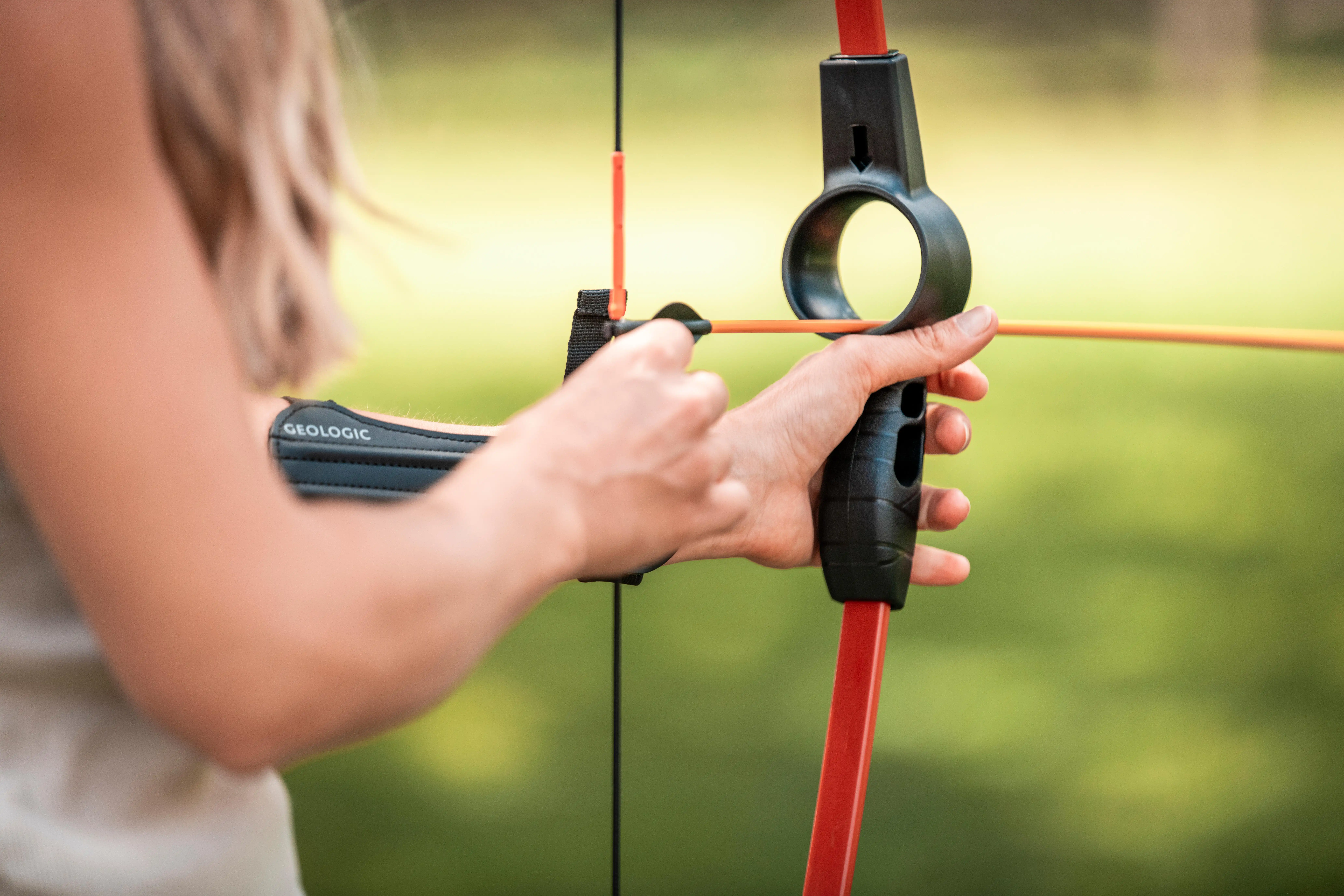 2175-archery-bow-discovery-100-black-1.jpg