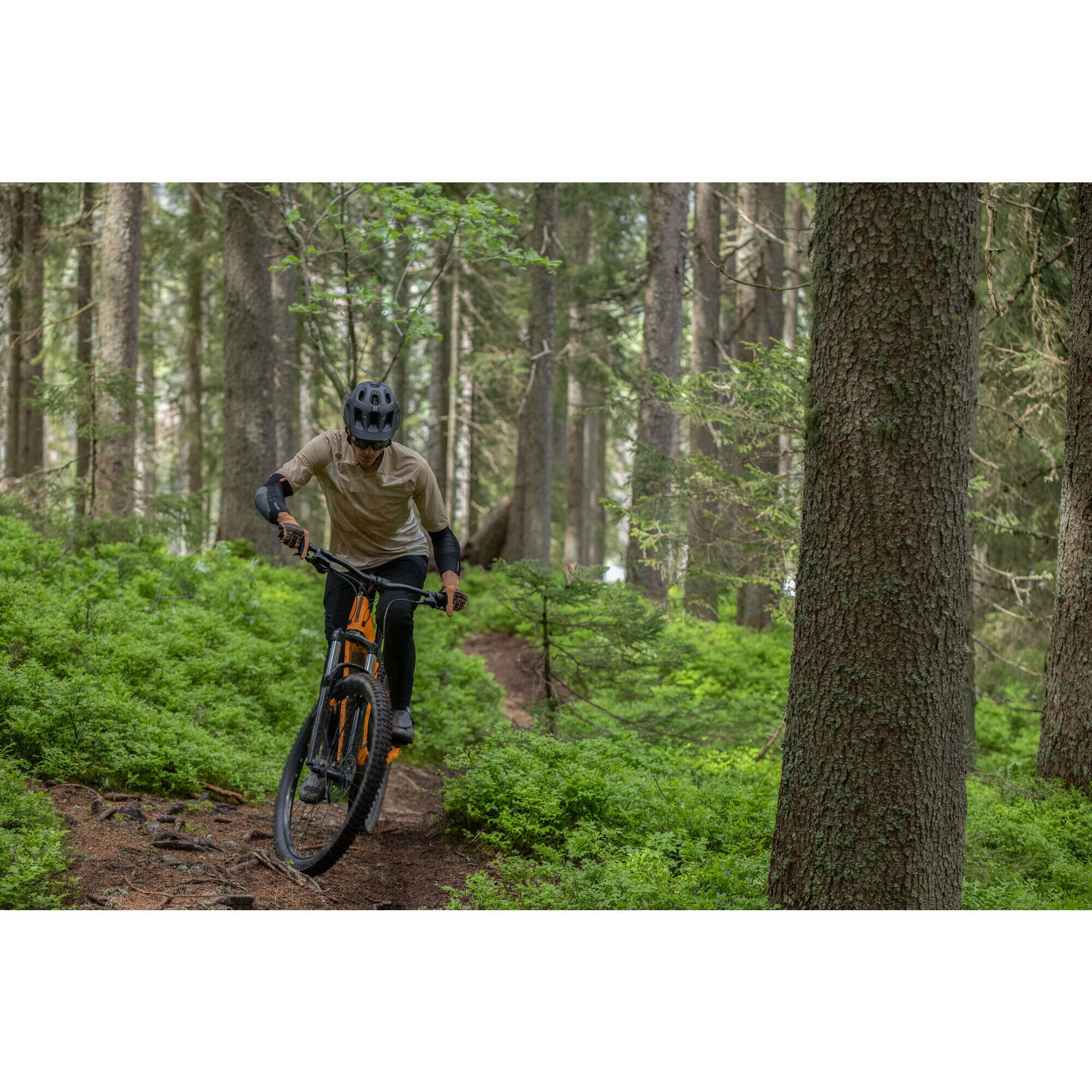 2880-mountain-bike-helmet-expl-500-1.jpg