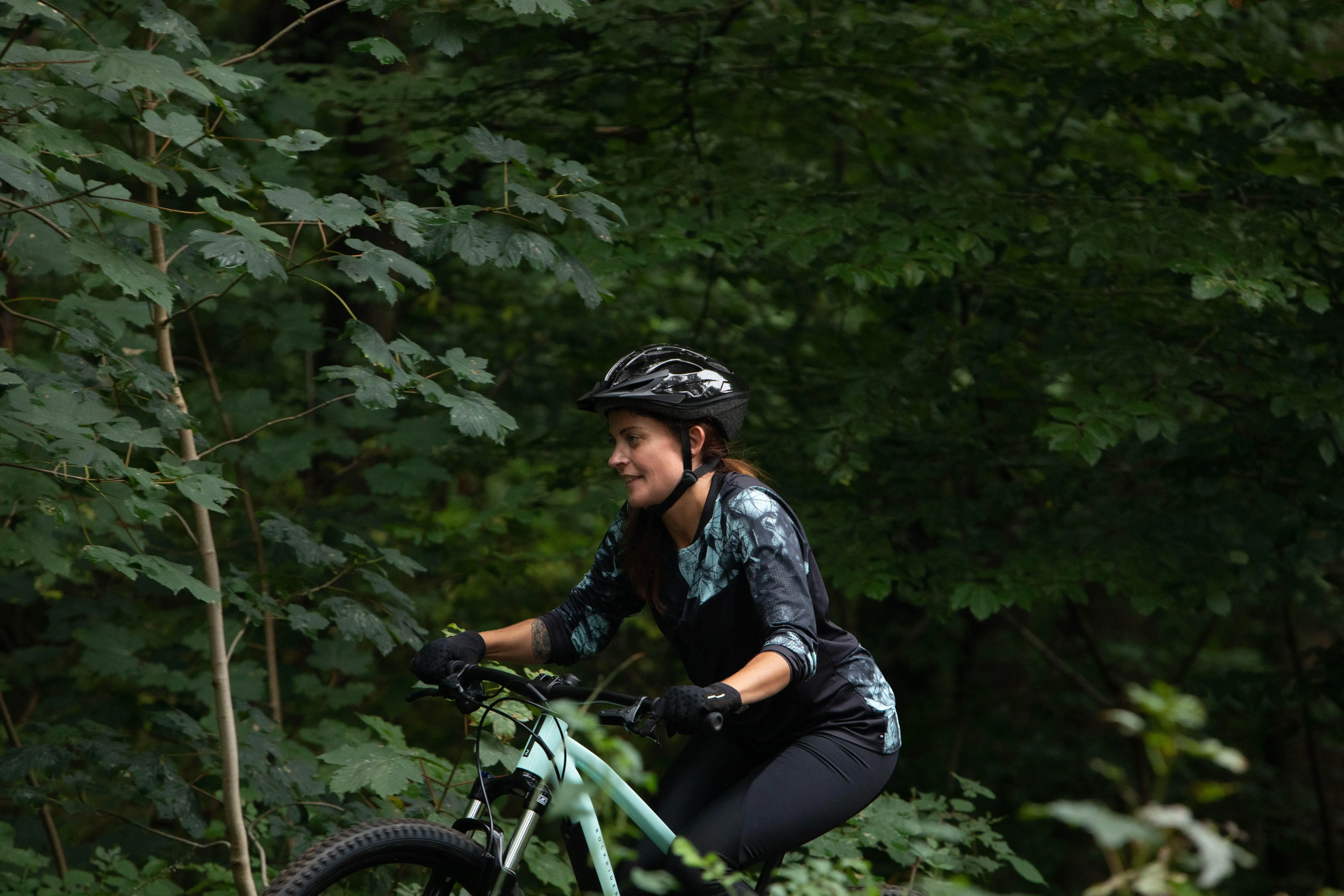2911-mountain-bike-helmet-expl-50-black-1.jpg