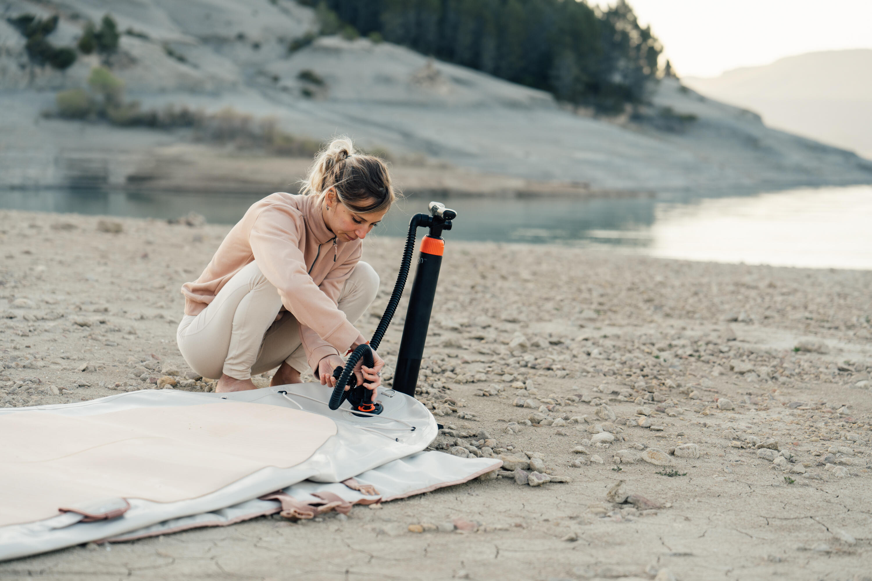 3067-paddle-board-pump-20-psi-1.jpg