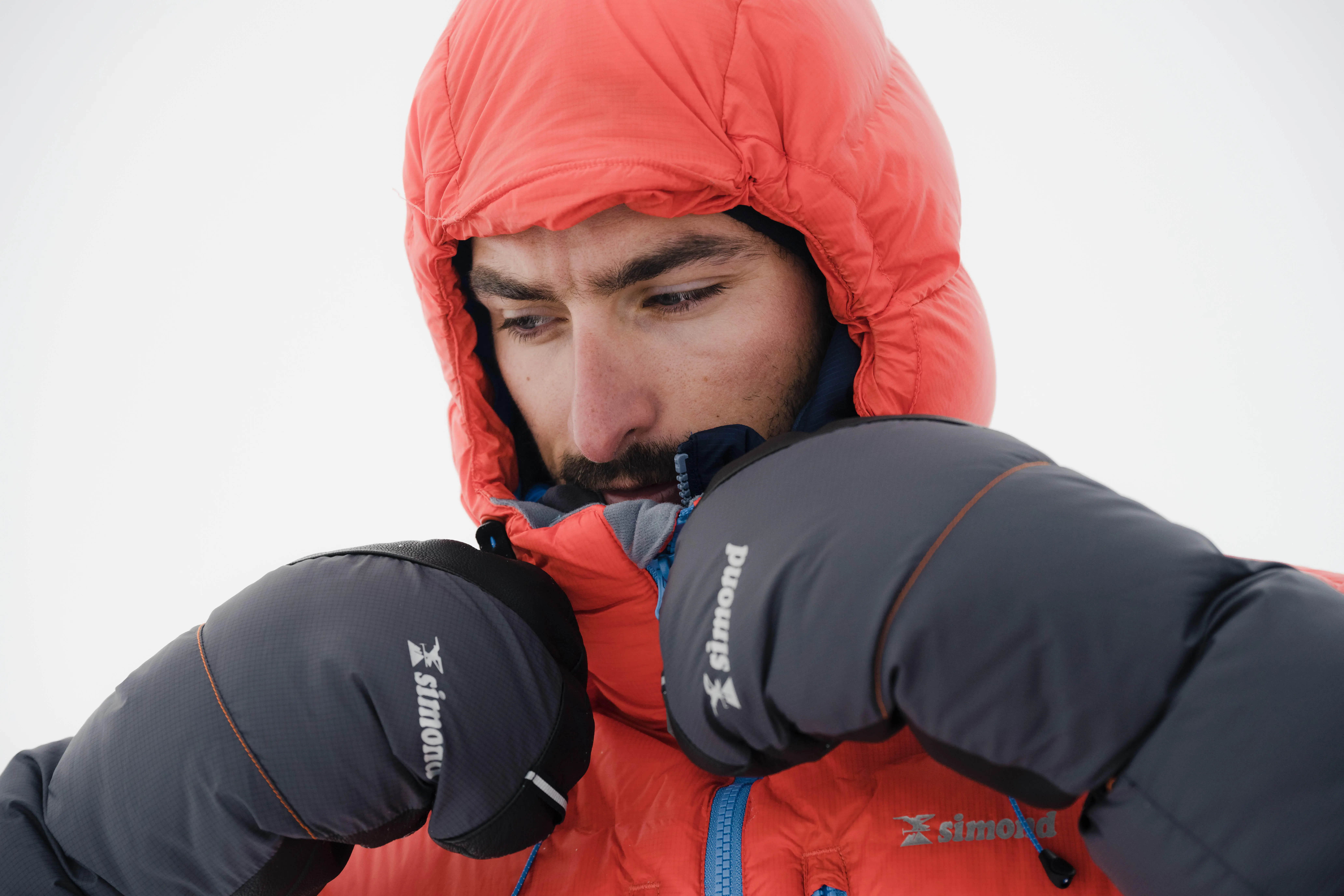 3271-down-mountaineering-mitts-makalu-1.jpg