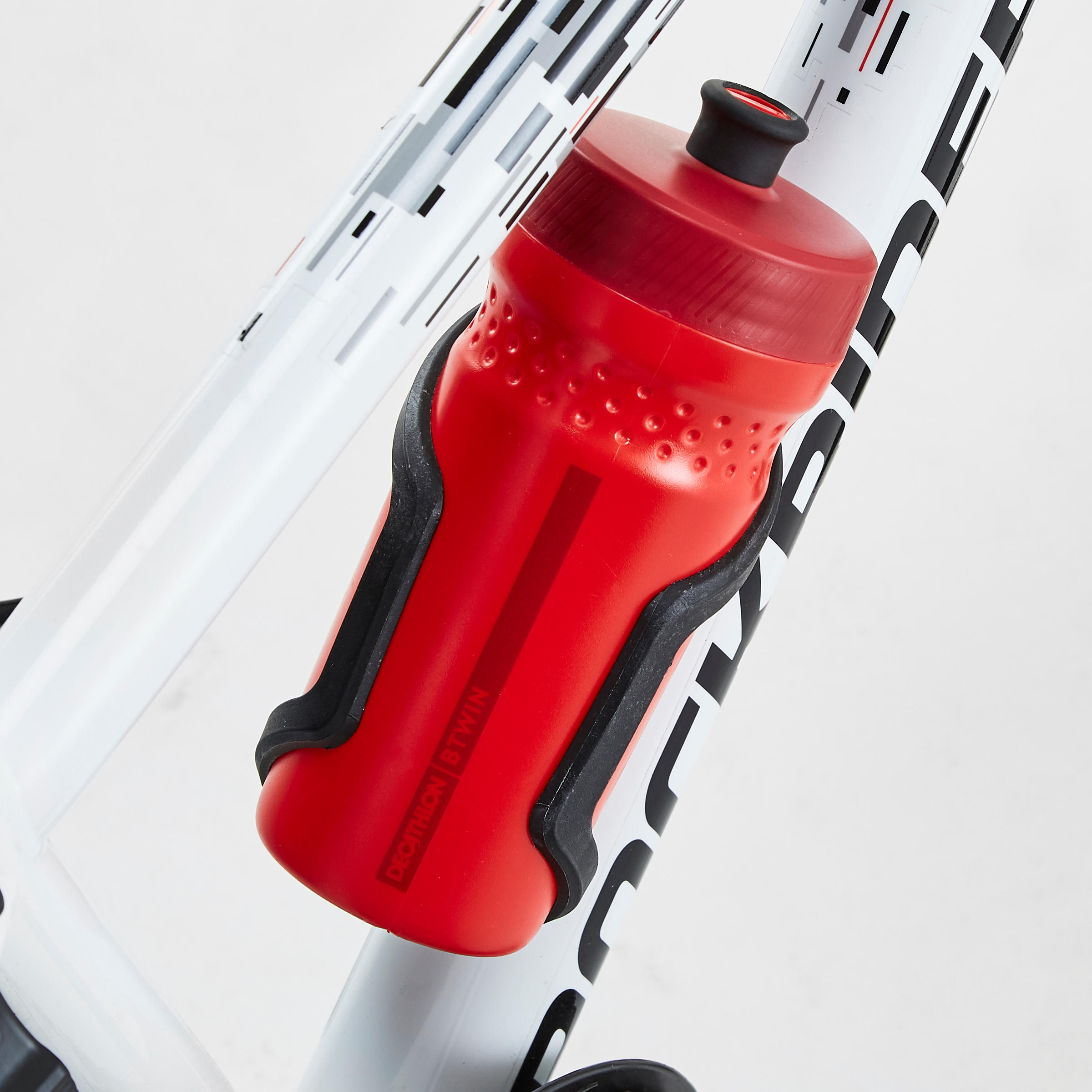 3482-frame-mounted-bike-bottle-cage-side-open-for-380-ml-13-oz-bottle-1.jpg
