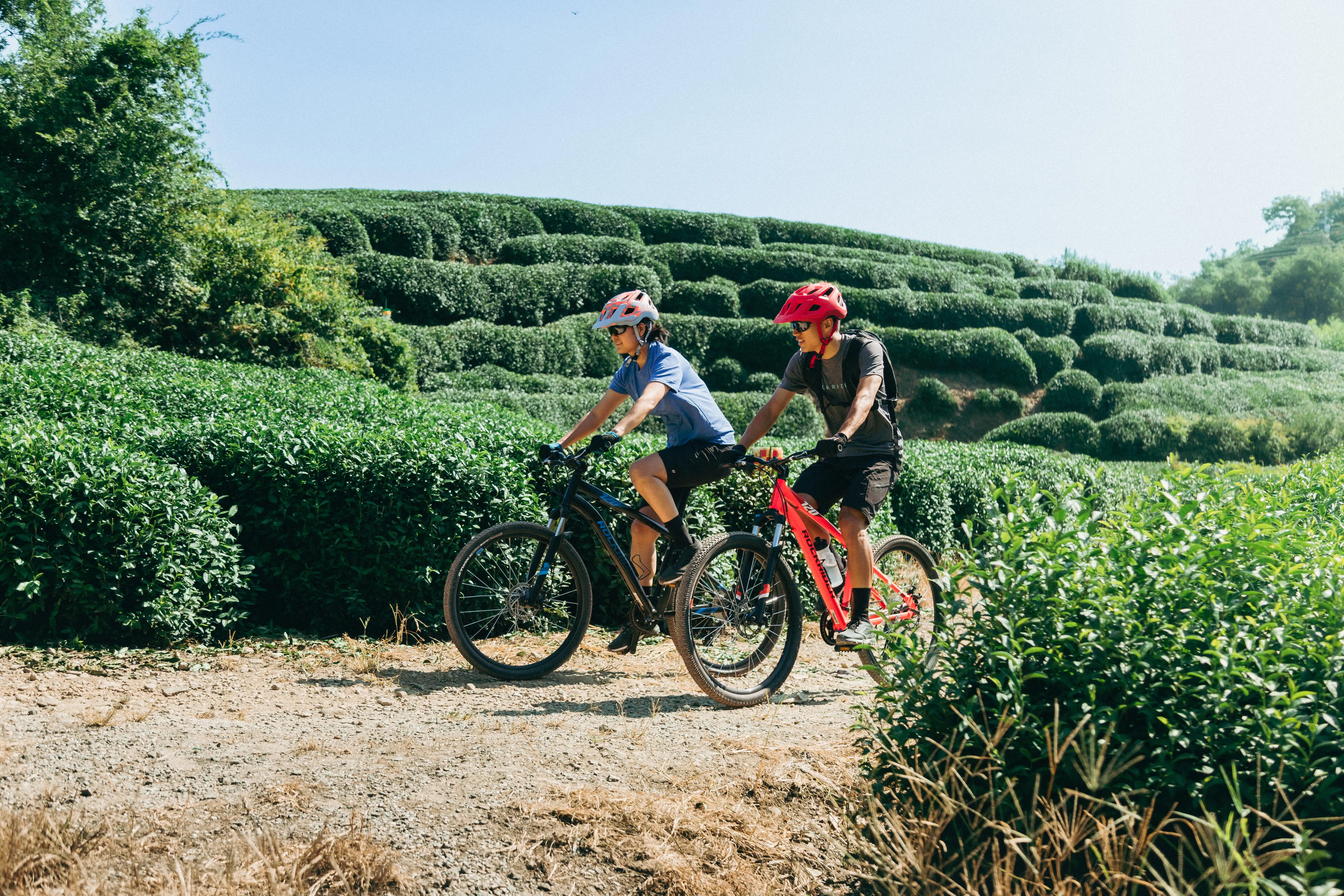 3566-mountain-bike-9-speed-27-5-in-st-120-black-1.jpg
